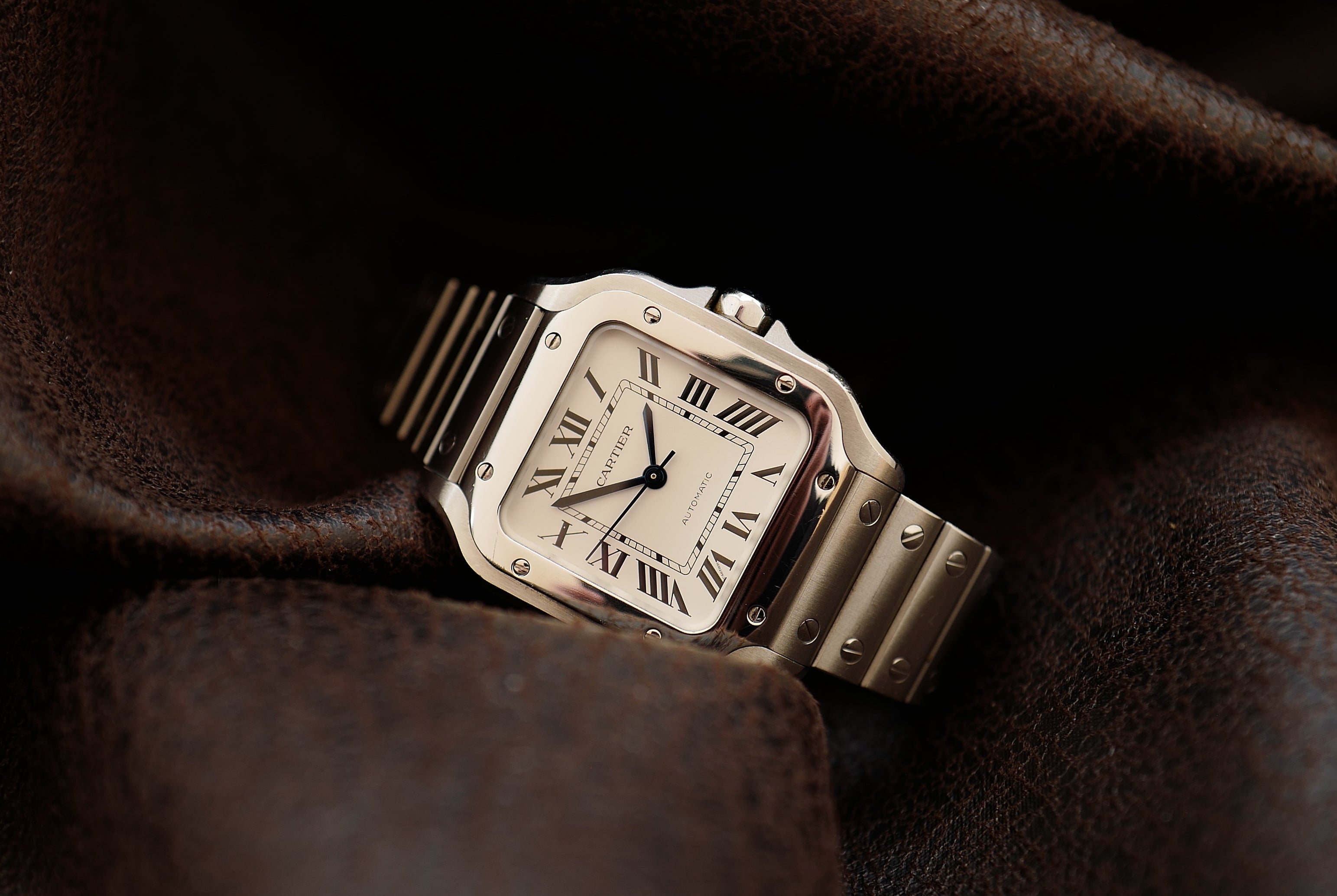 Cartier : de la joaillerie royale à l’icône horlogère intemporelle