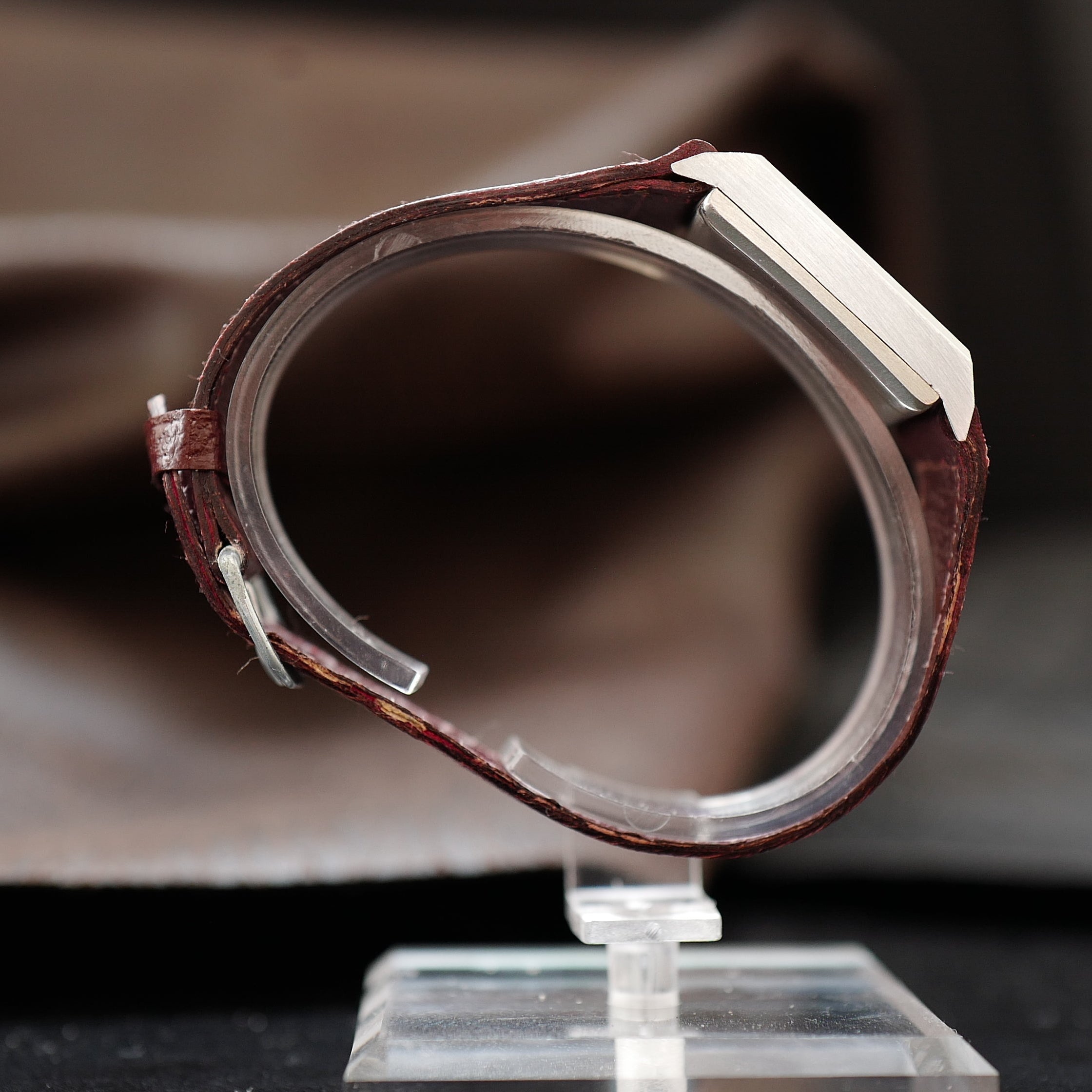Frenca Tank Square Salmon Dial N.O.S - Buser Frères