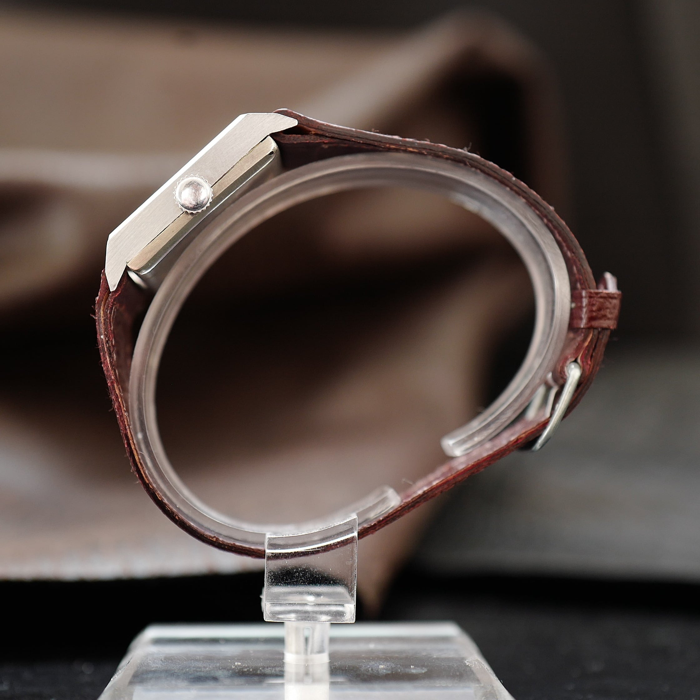Frenca Tank Square Salmon Dial N.O.S - Buser Frères