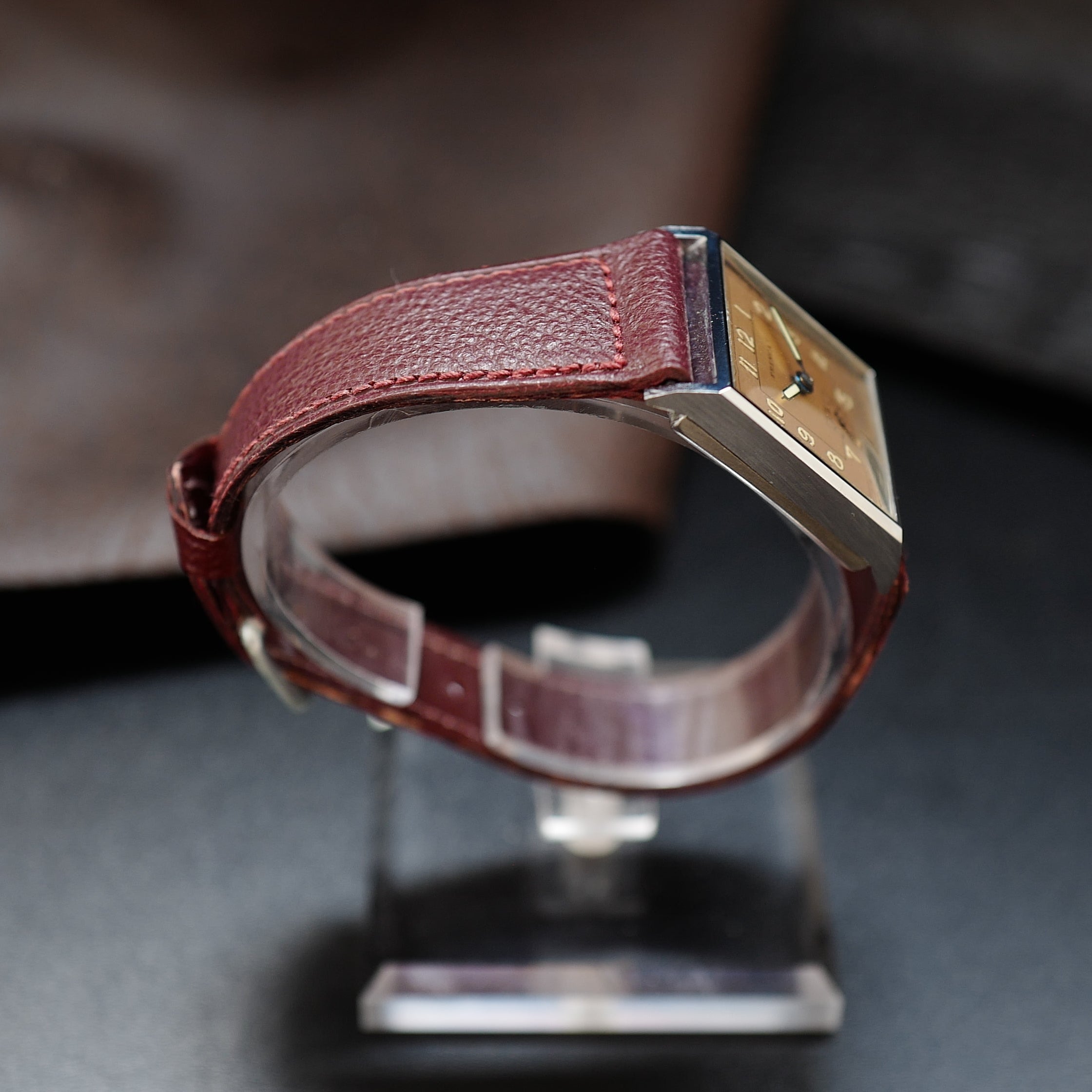 Frenca Tank Square Salmon Dial N.O.S - Buser Frères
