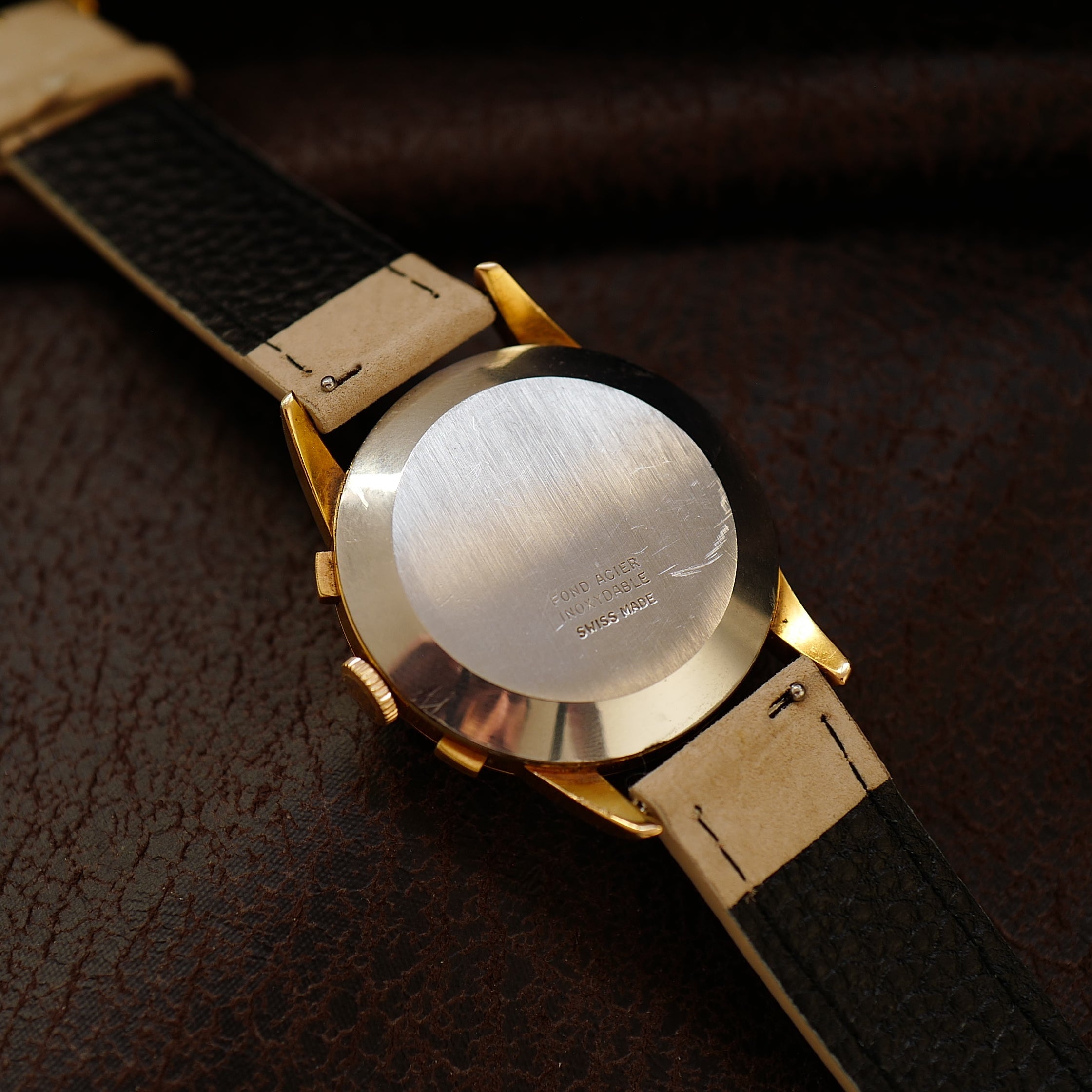 Chronographe Suisse Léa Salmon Dial - 1950's