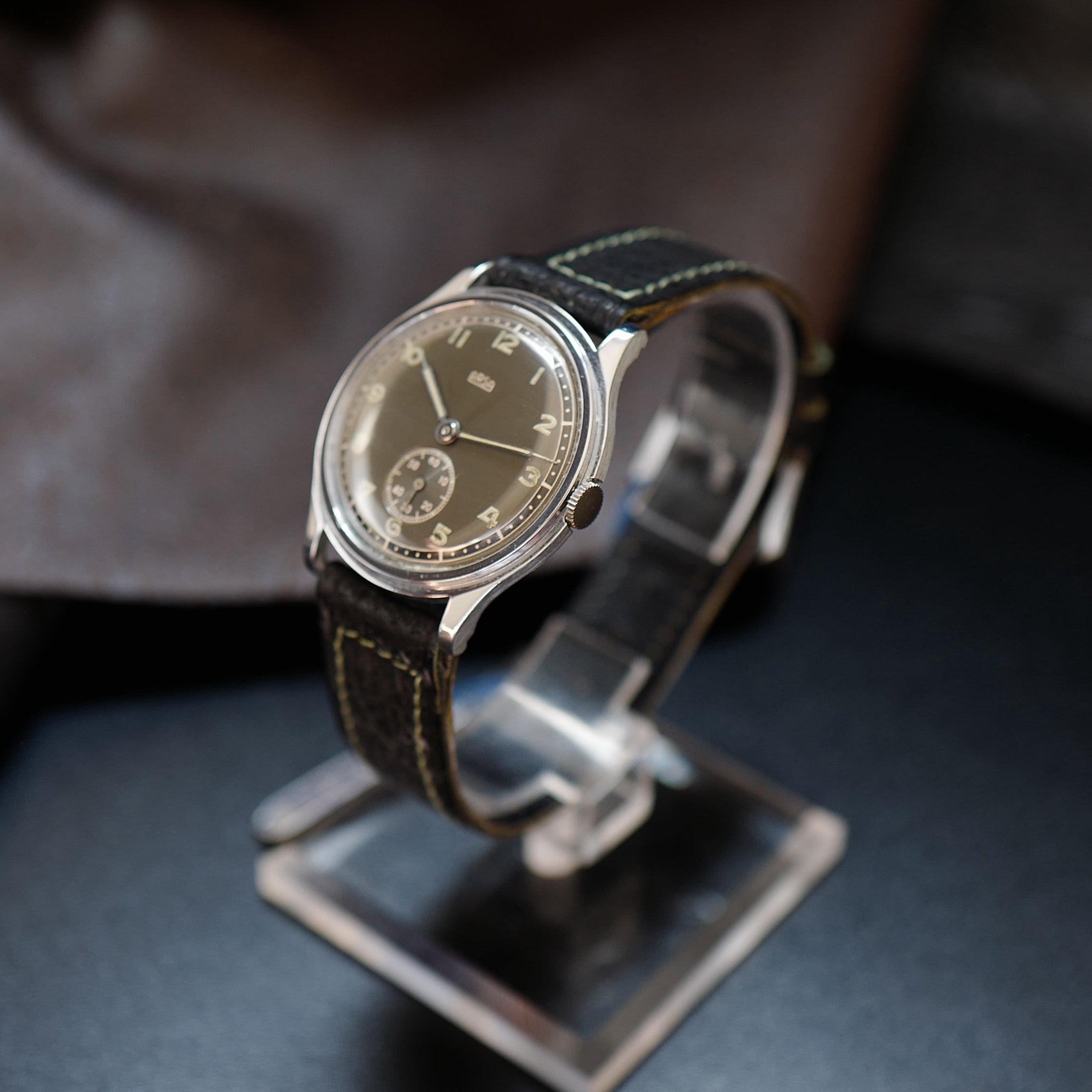 Arsa Type Calatrava Grey Dial Two Tone - Military WWII N.O.S (Auguste Reymond)