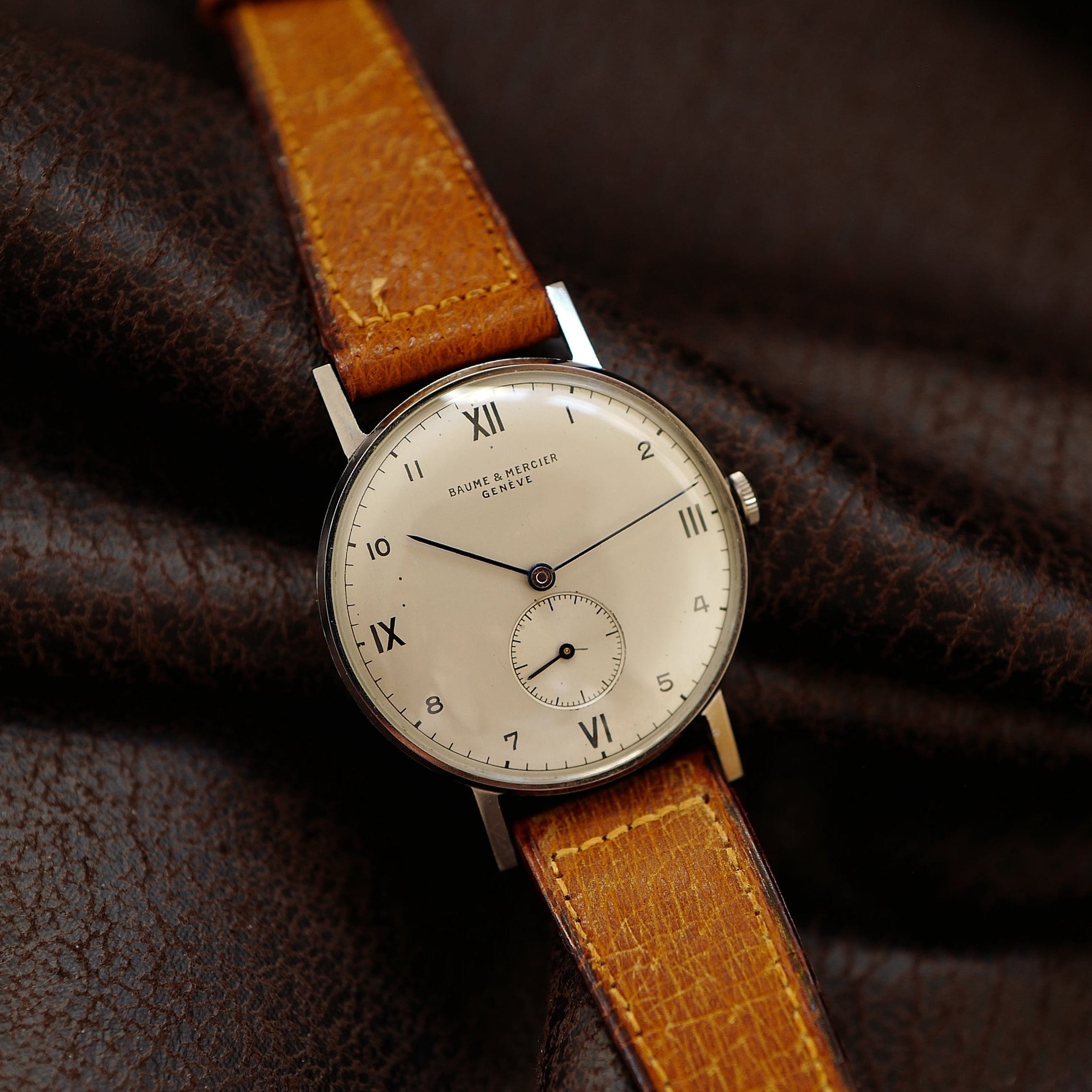 Baume & Mercier Calatrava Bauhaus - Oversize Case 1950s N.O.S