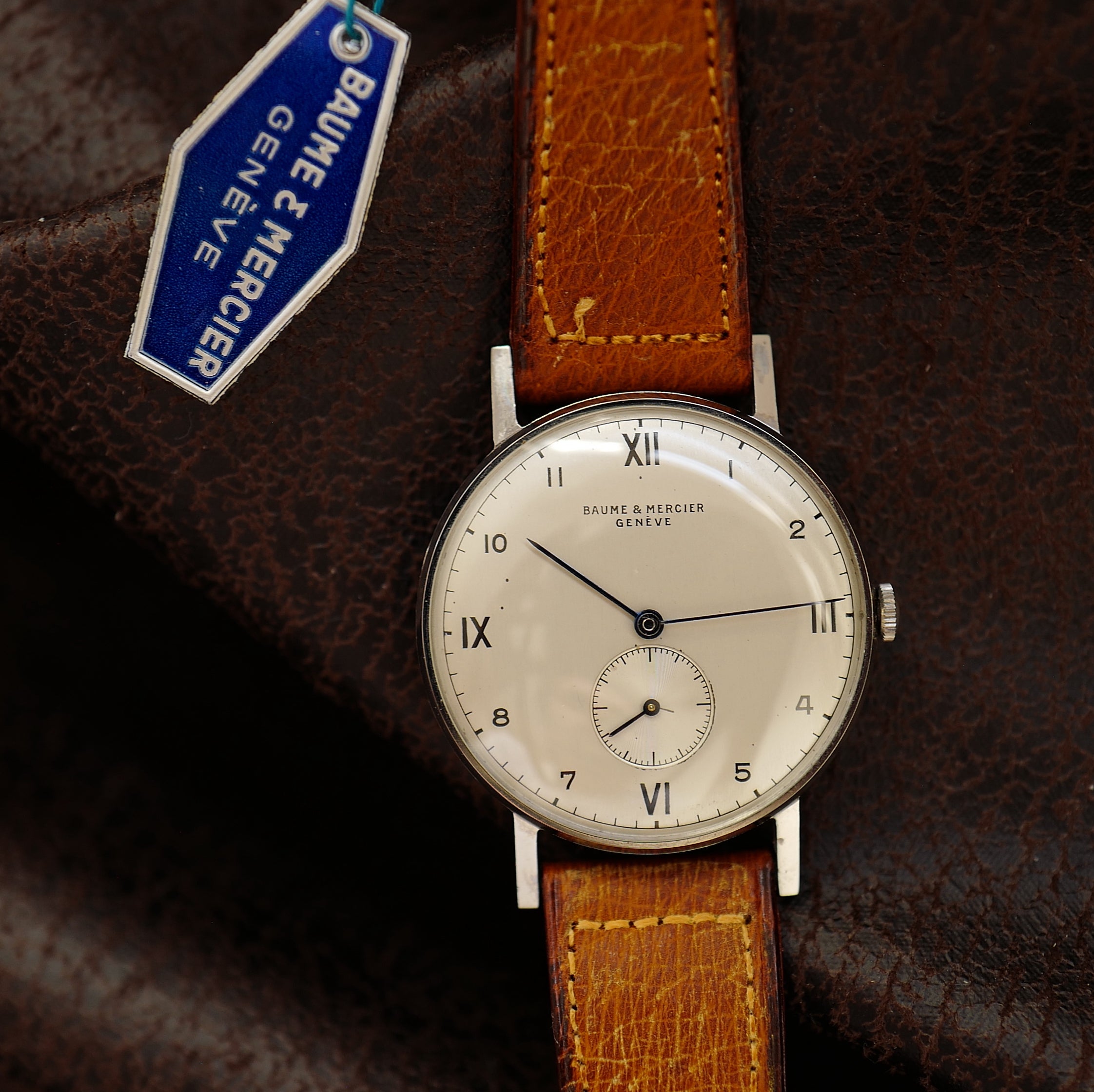 Baume & Mercier Calatrava Bauhaus - Oversize Case 1950s N.O.S