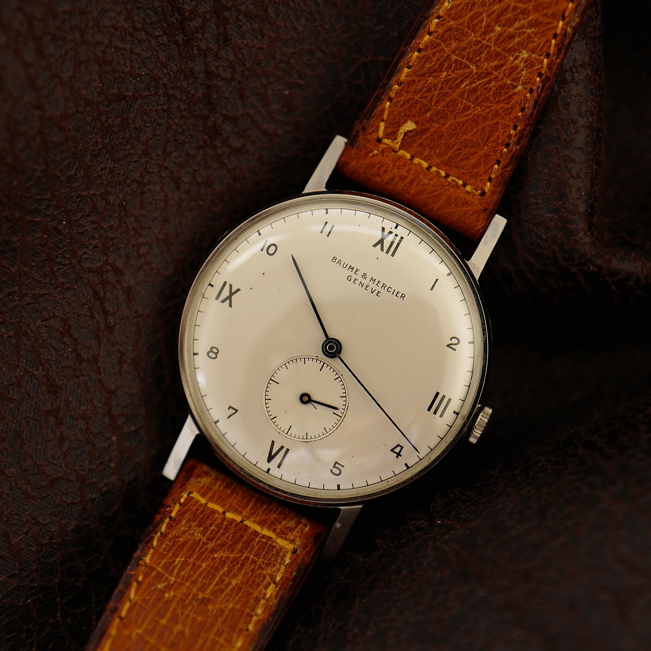 Baume & Mercier Calatrava Bauhaus - Oversize Case 1950s N.O.S