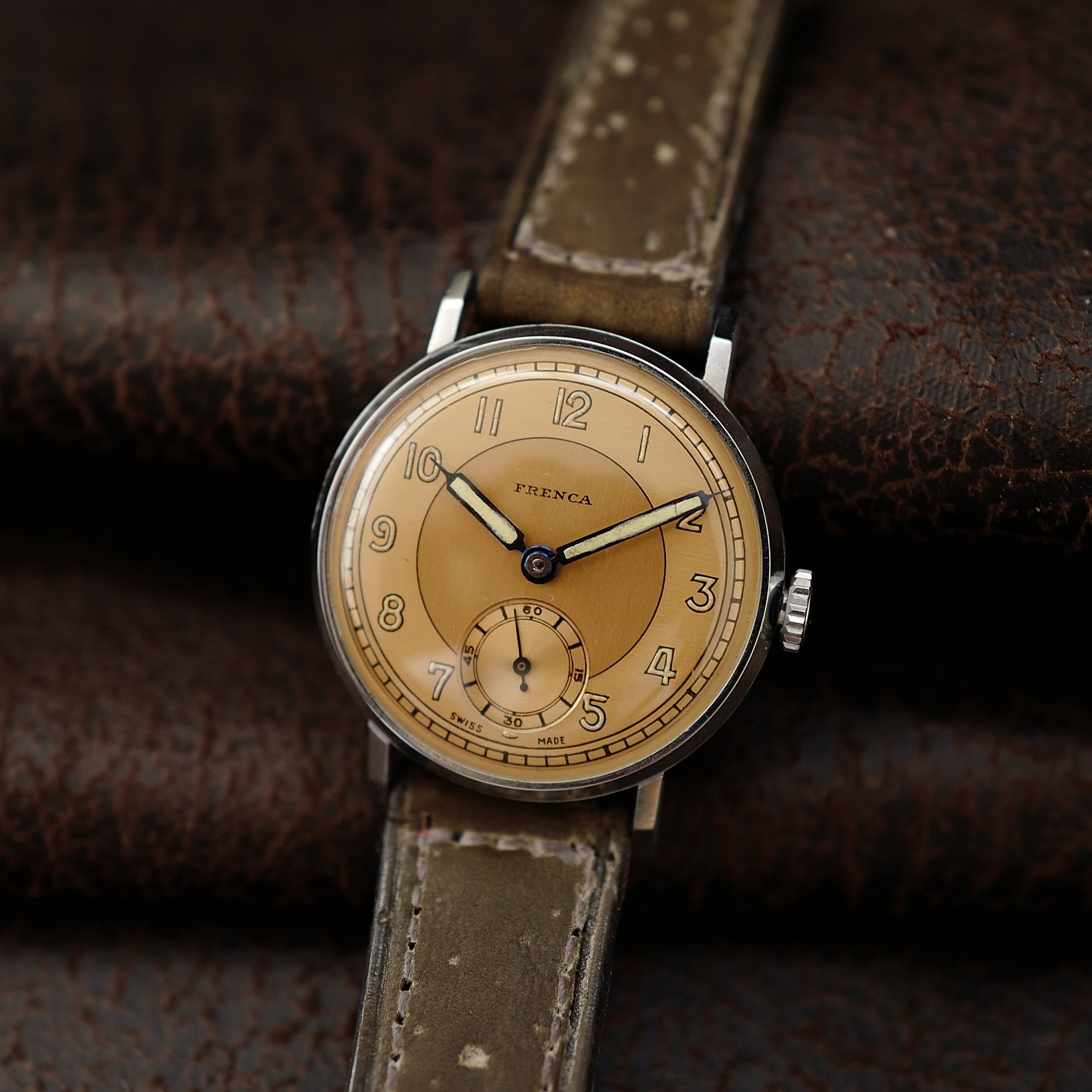 Montre Frenca Calatrava deux tons avec cadran en bronze, style WWII Buser Frères, montre vintage N.O.S.