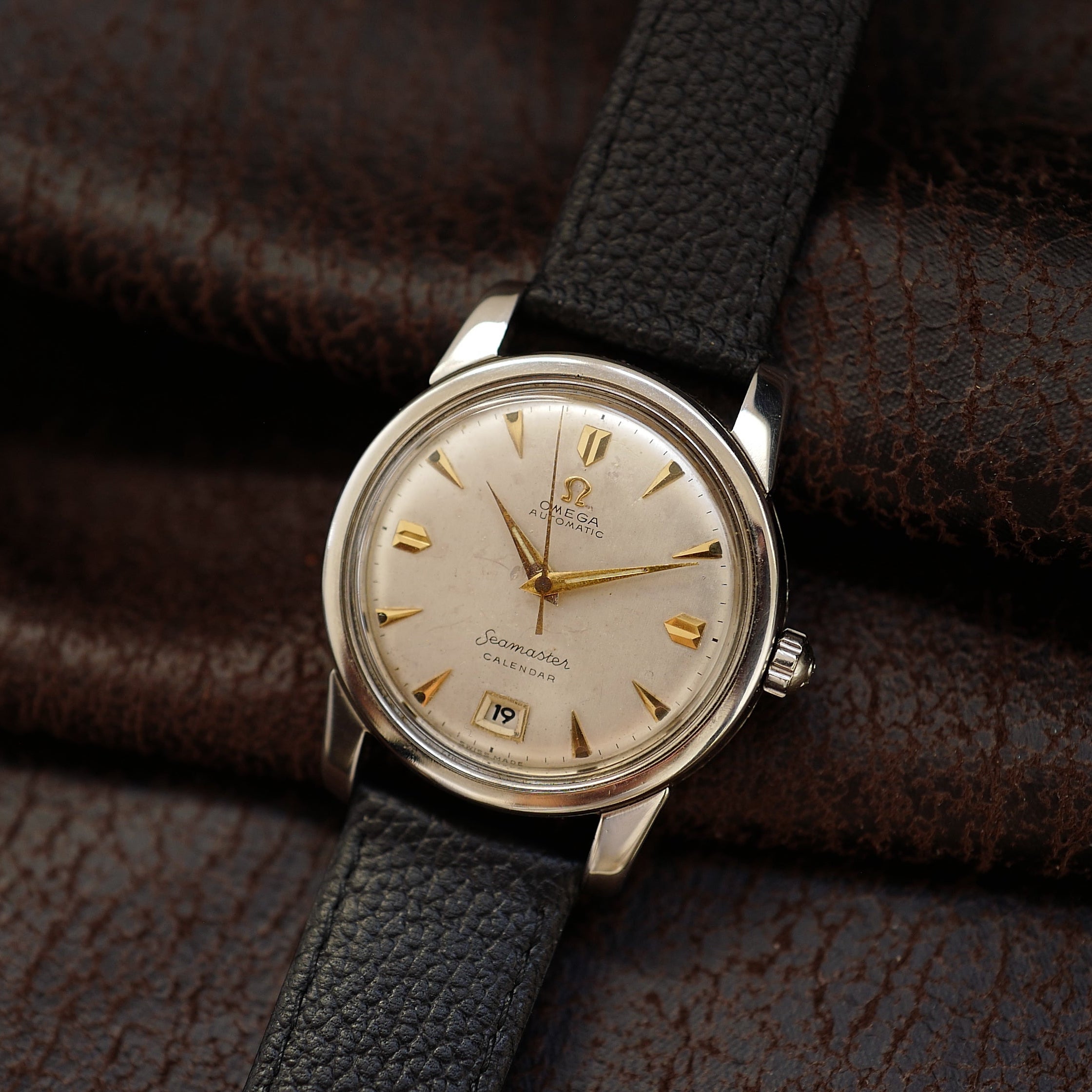 Omega Seamaster Calendar Silver Dial 2757 | Montre vintage Omega, boitier Seamaster 1.