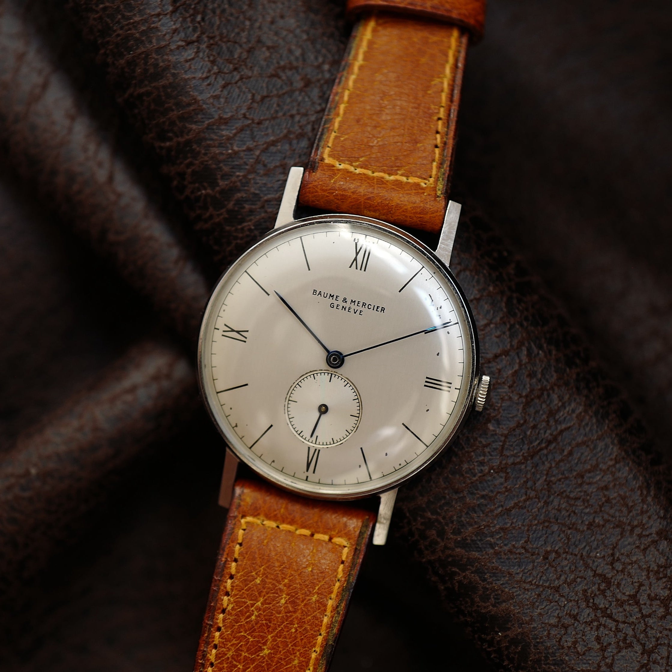 Baume & Mercier Calatrava Bauhaus - Oversize Case 1950s N.O.S