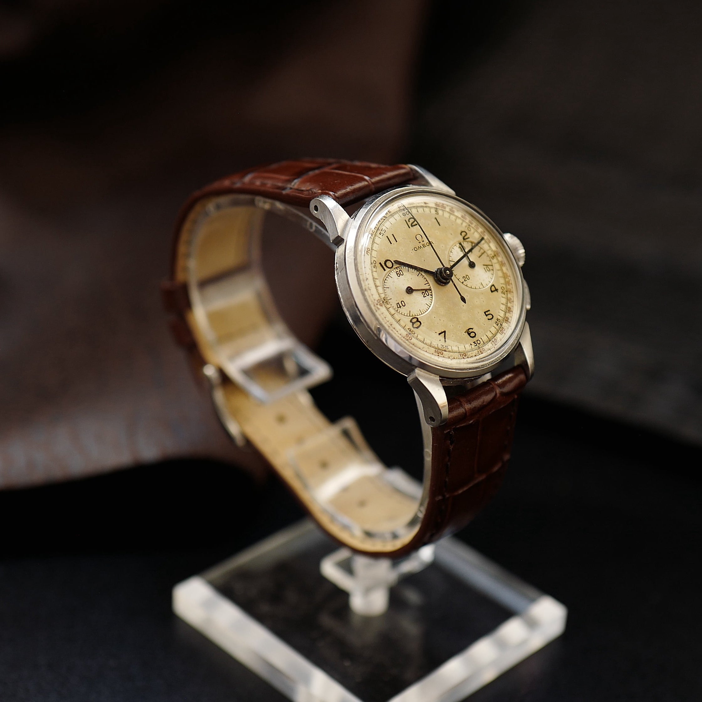 Omega Chronograph Faceted Lugs 1940s - (2276-1) 27CHRO