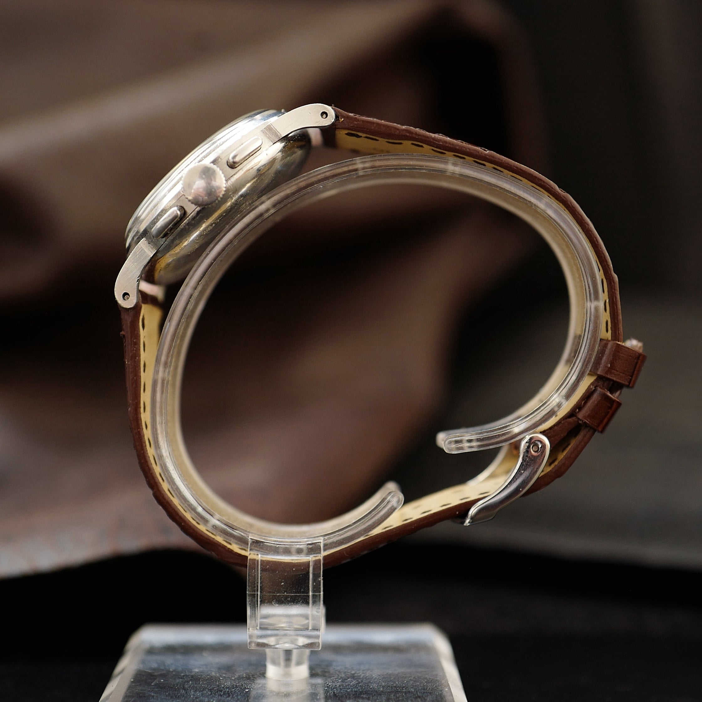 Omega Chronograph Faceted Lugs 1940s - (2276-1) 27CHRO