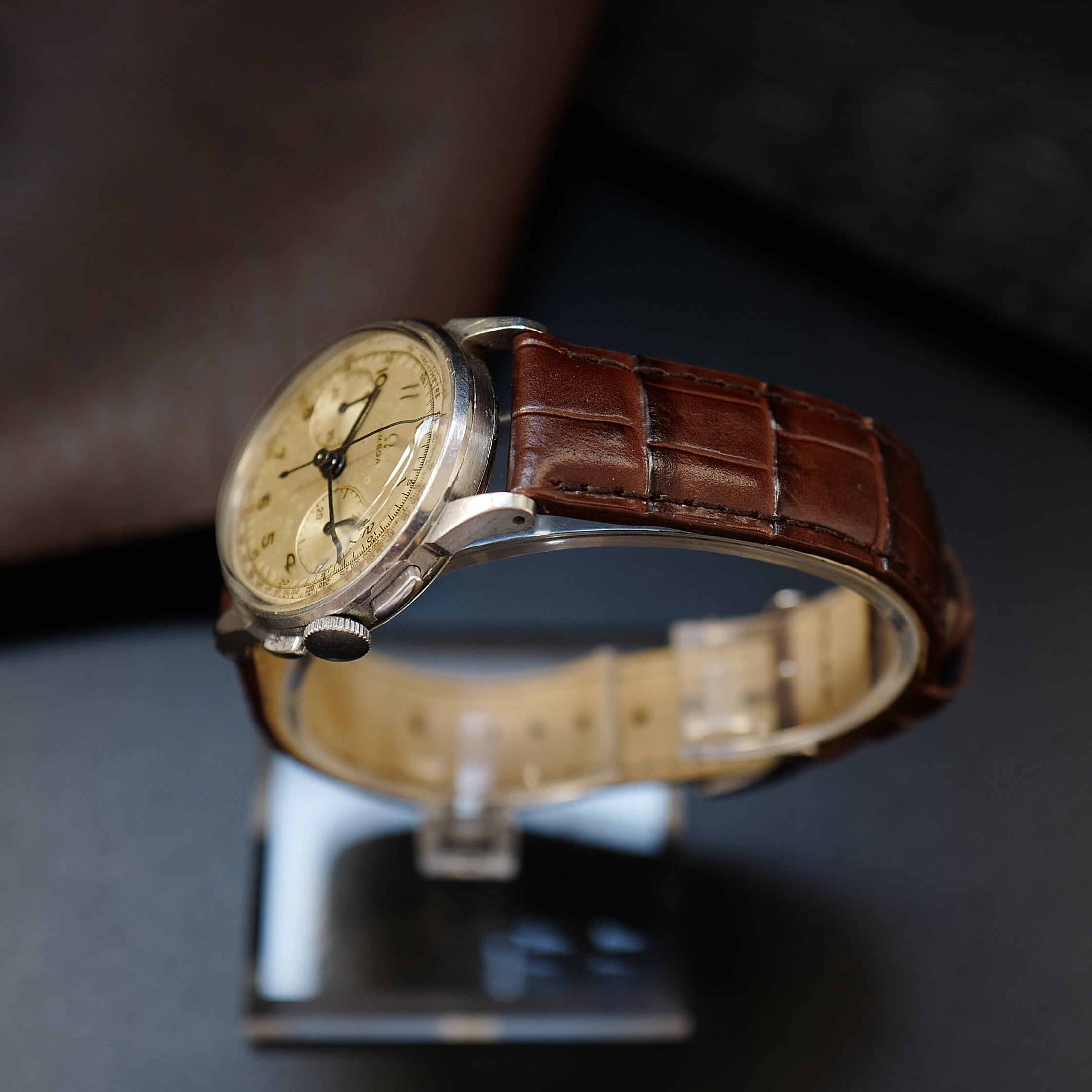 Omega Chronograph Faceted Lugs 1940s - (2276-1) 27CHRO