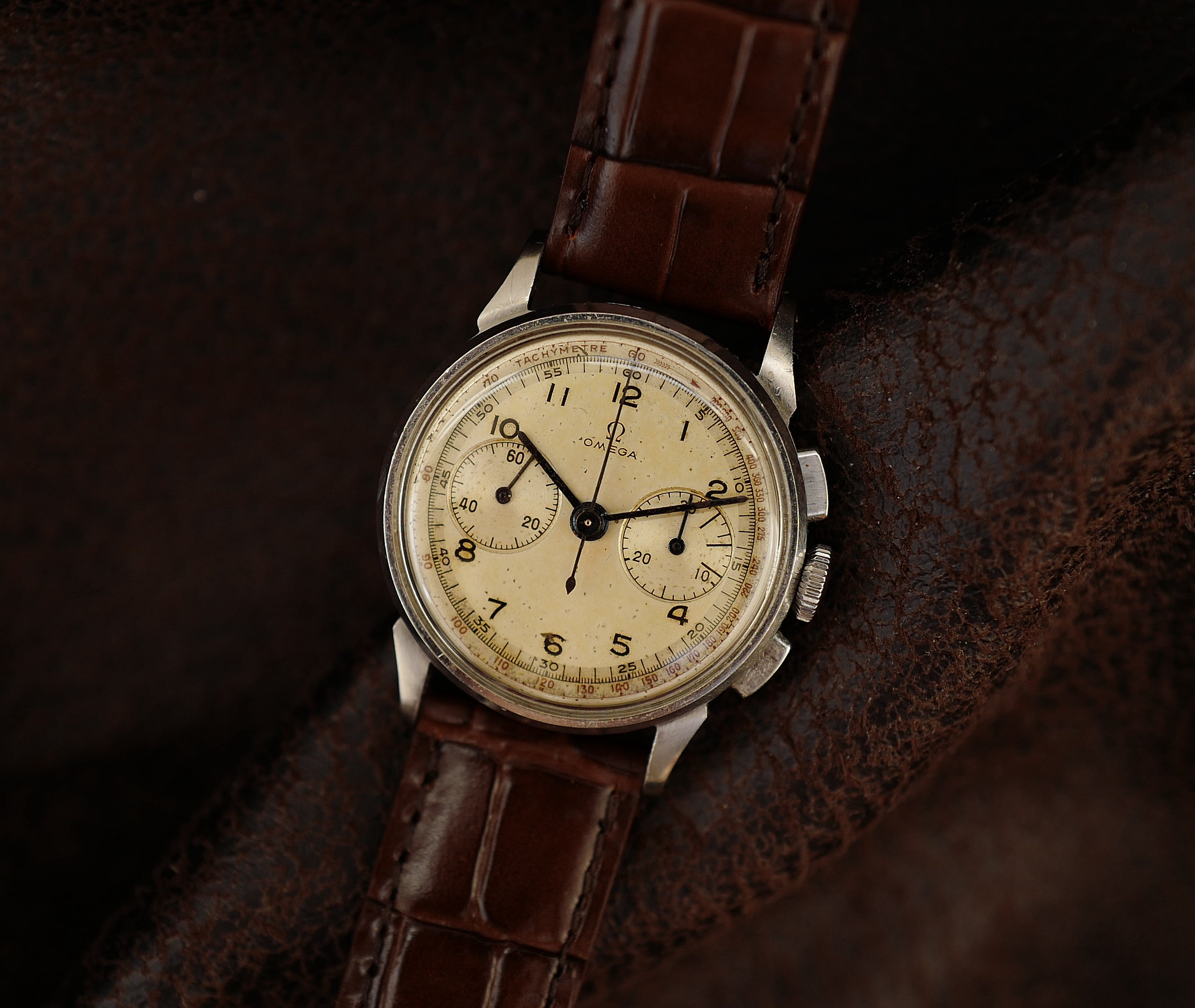Omega Chronograph Faceted Lugs 1940s - (2276-1) 27CHRO