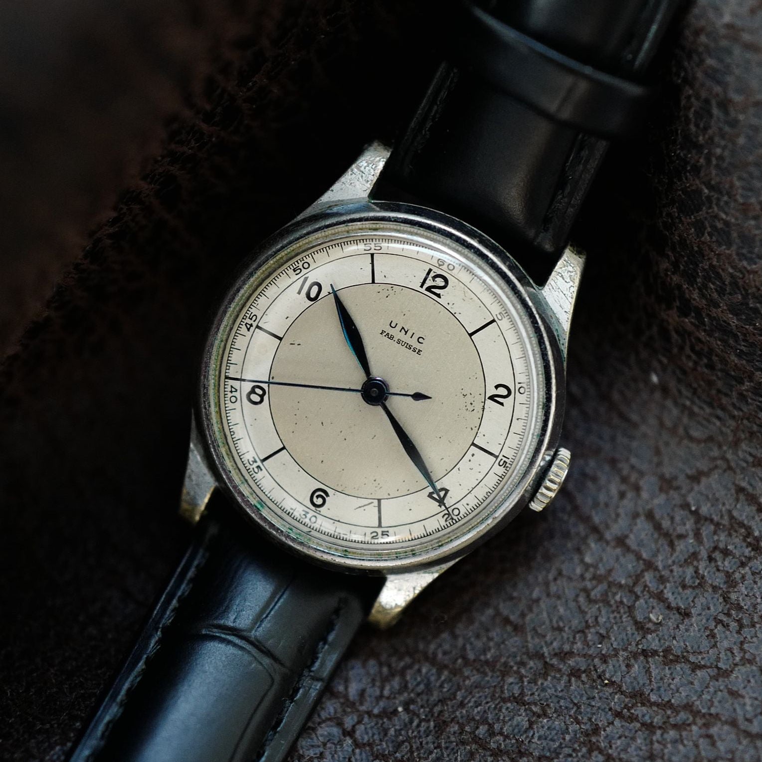 Unic Military World Ware Two Tone