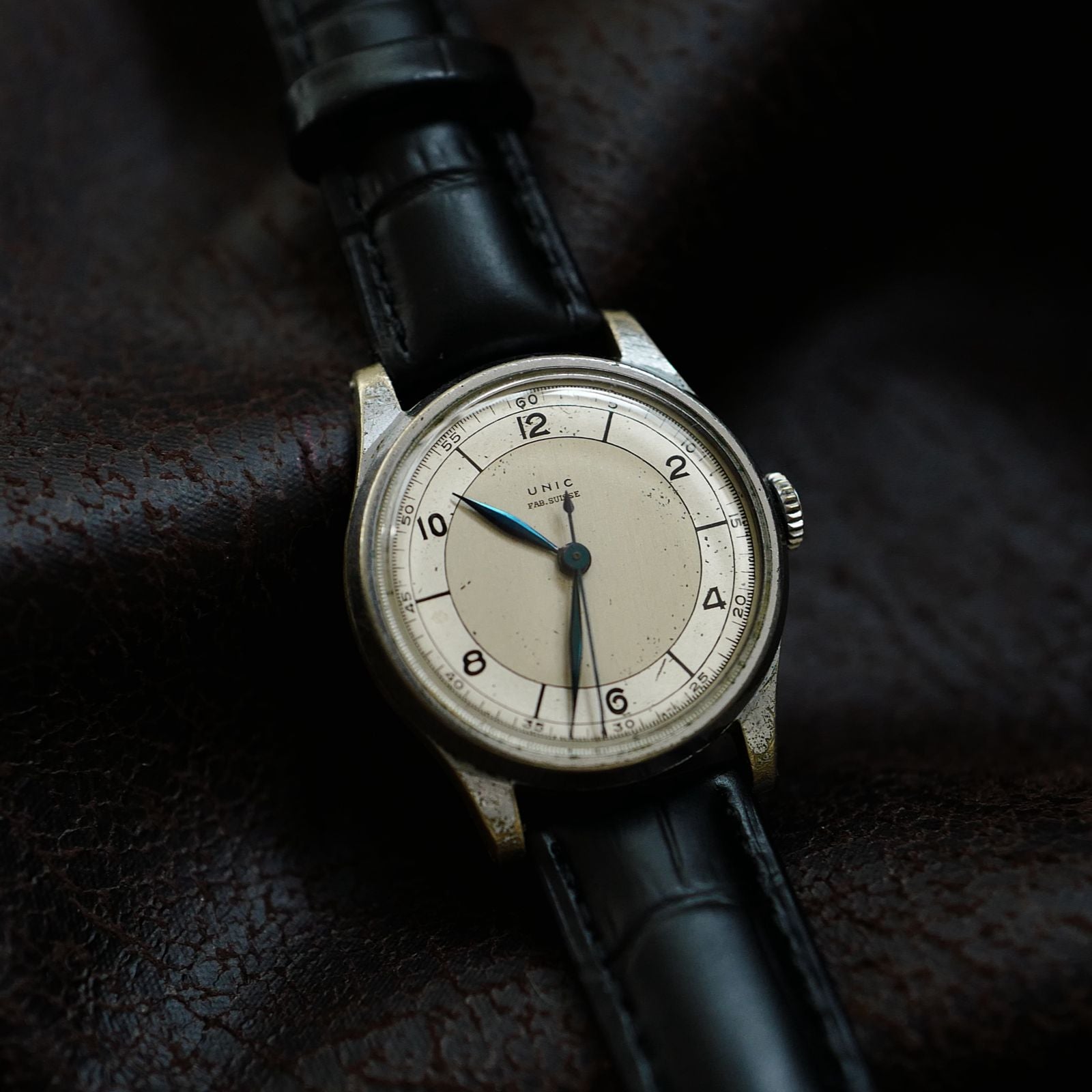 Unic Military World Ware Two Tone