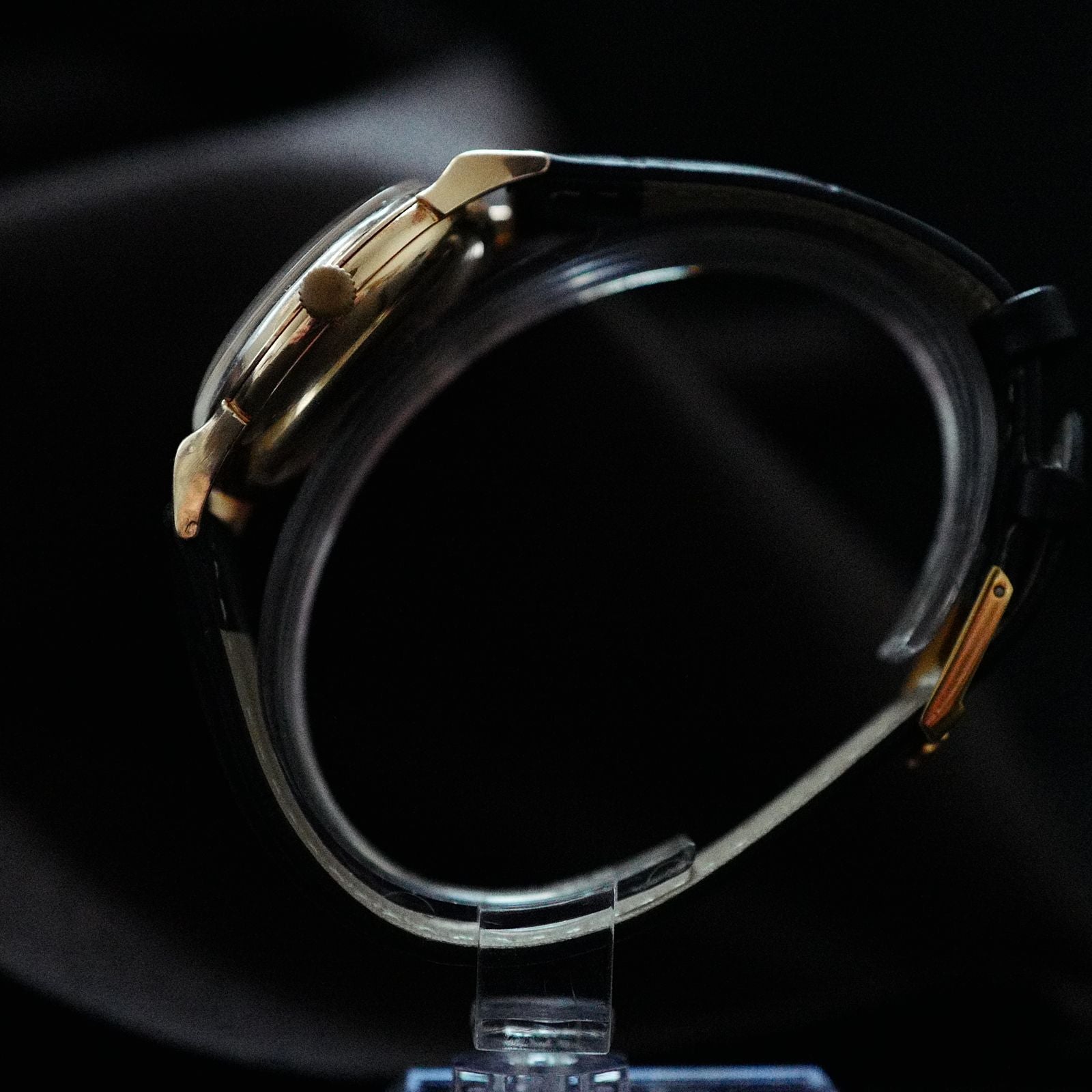 Omega Bumper 354 Rose Gold - 18k