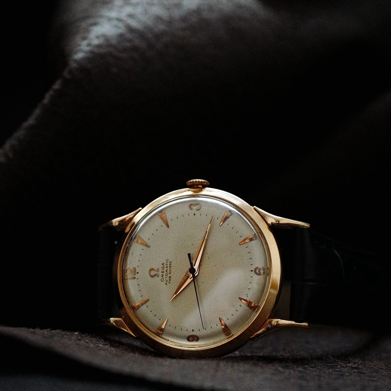 Omega Bumper 354 Rose Gold - 18k