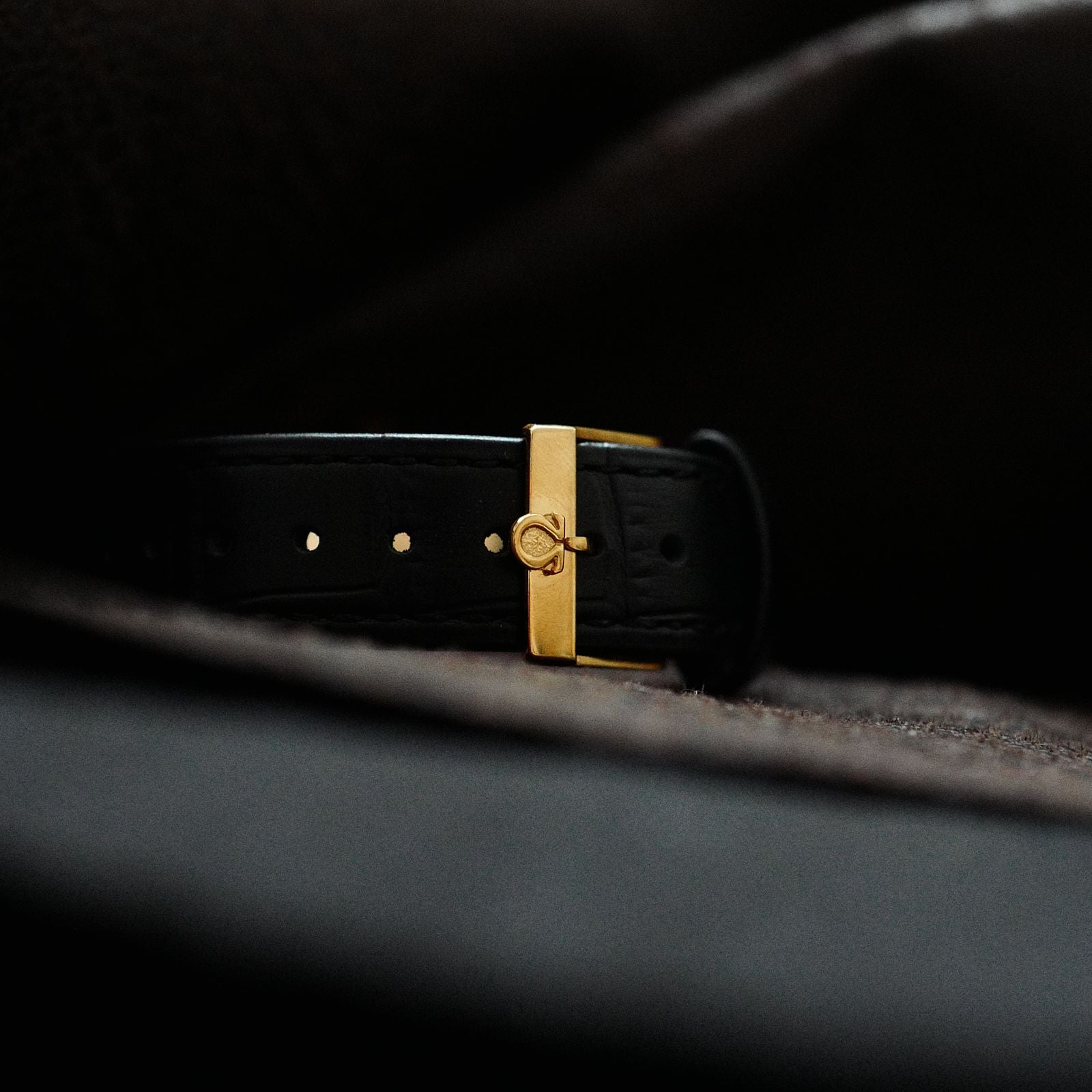 Omega Bumper 354 Rose Gold - 18k