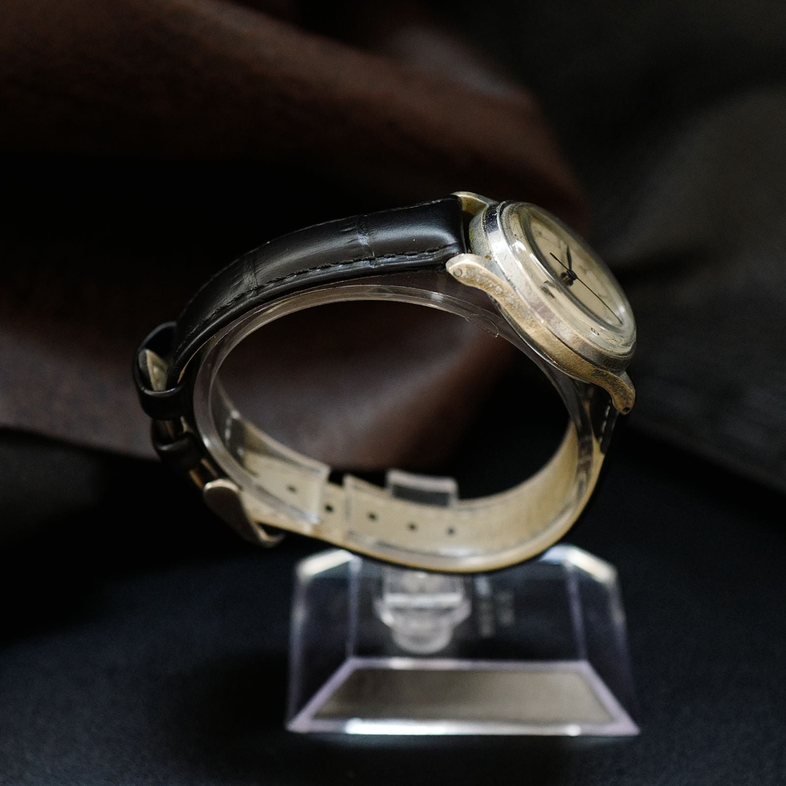 Unic Military World Ware Two Tone