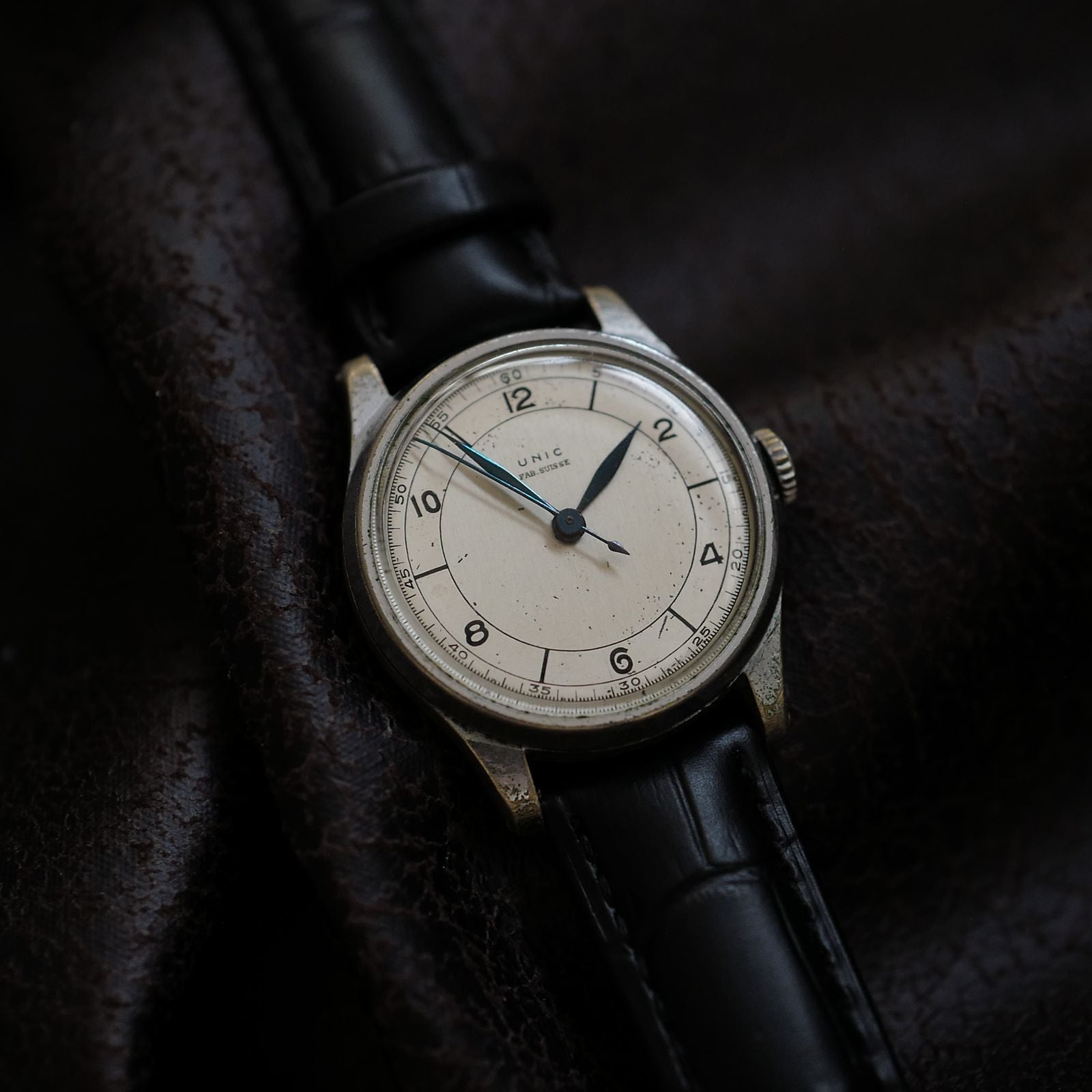 Unic Military World Ware Two Tone