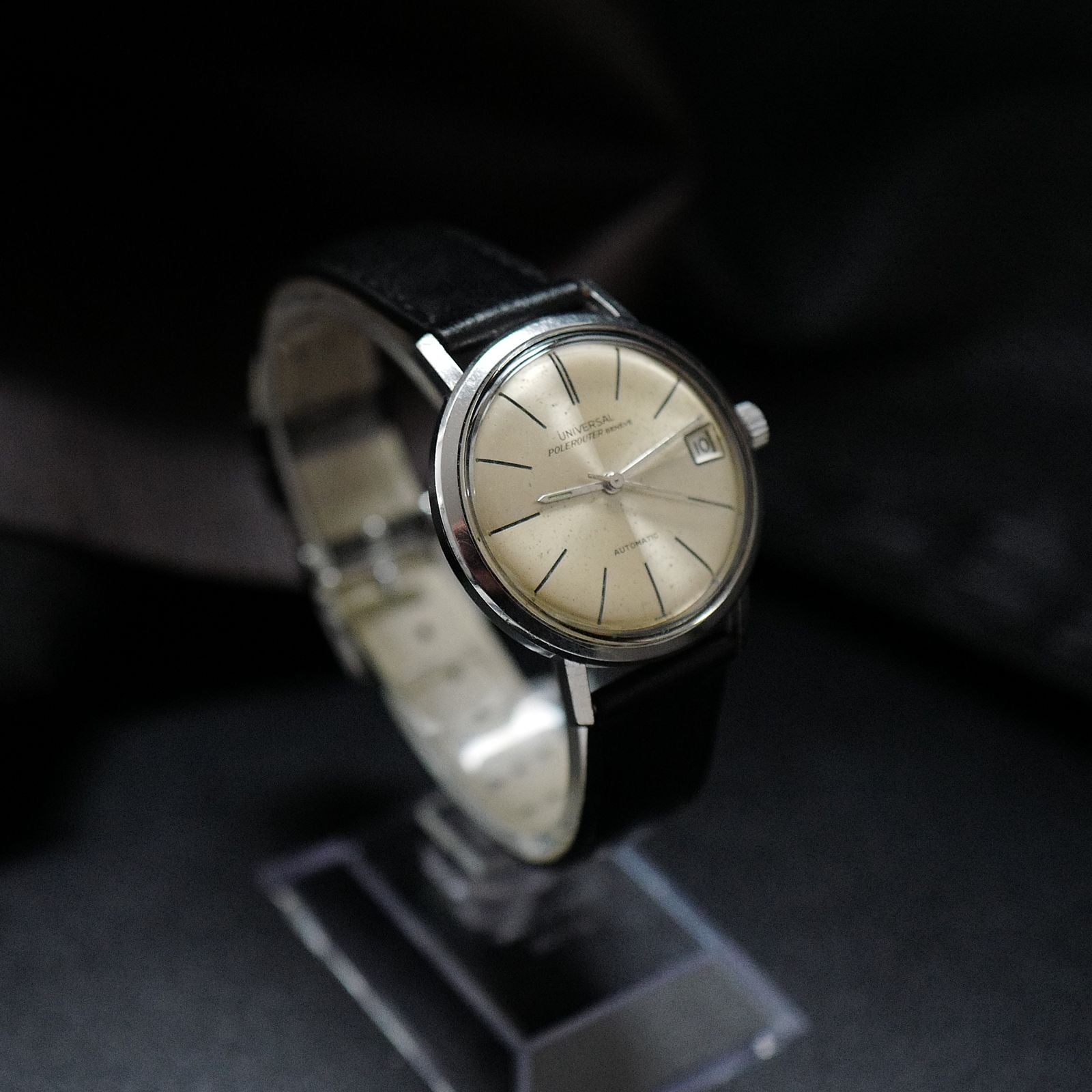 Universal Genève Polerouter Date