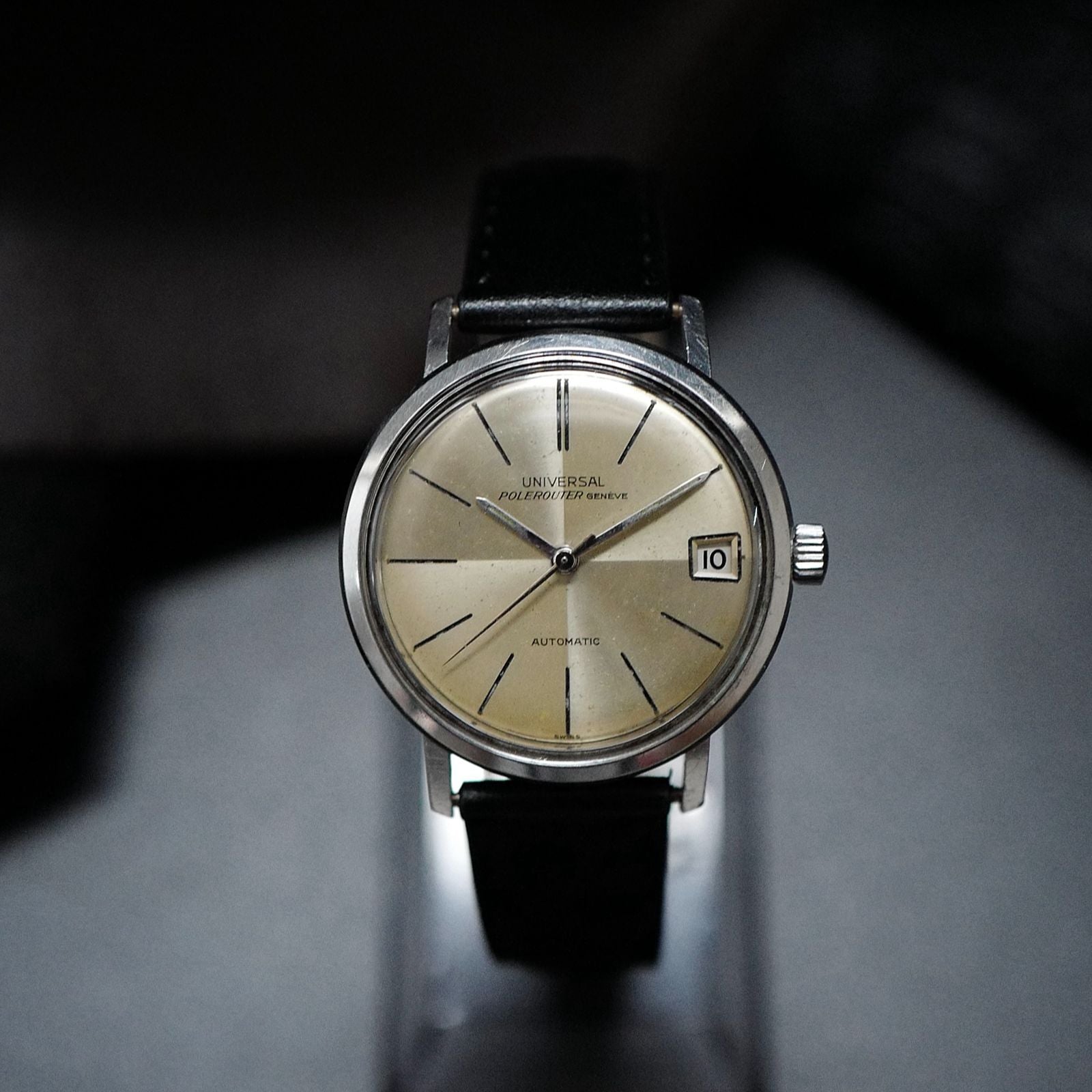 Universal Genève Polerouter Date