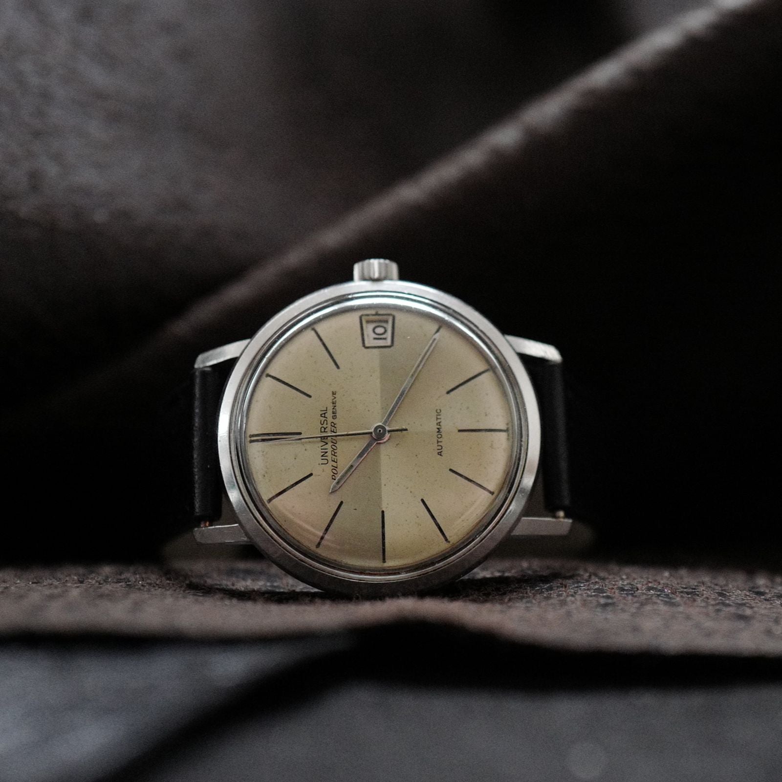 Universal Genève Polerouter Date