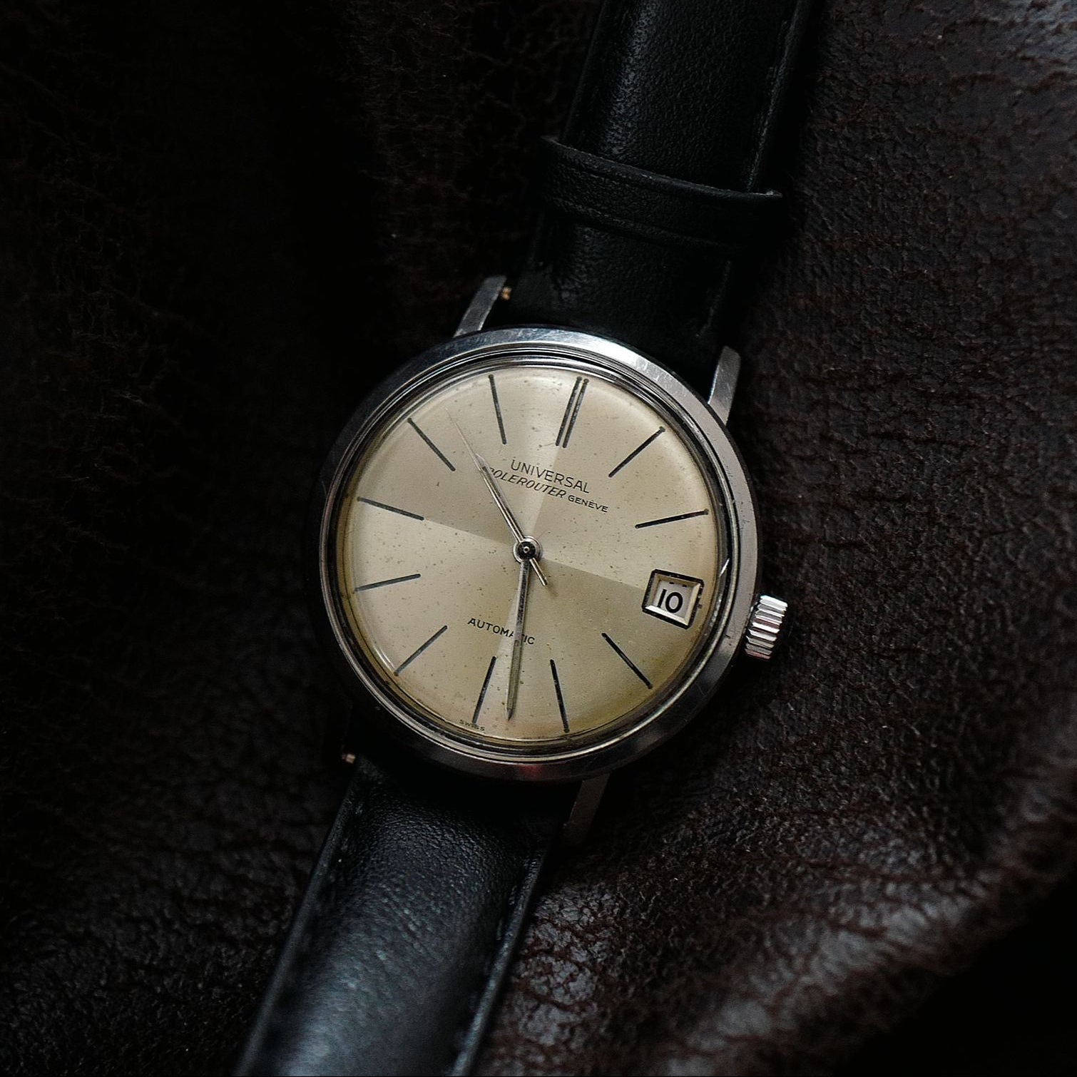 Universal Genève Polerouter Date