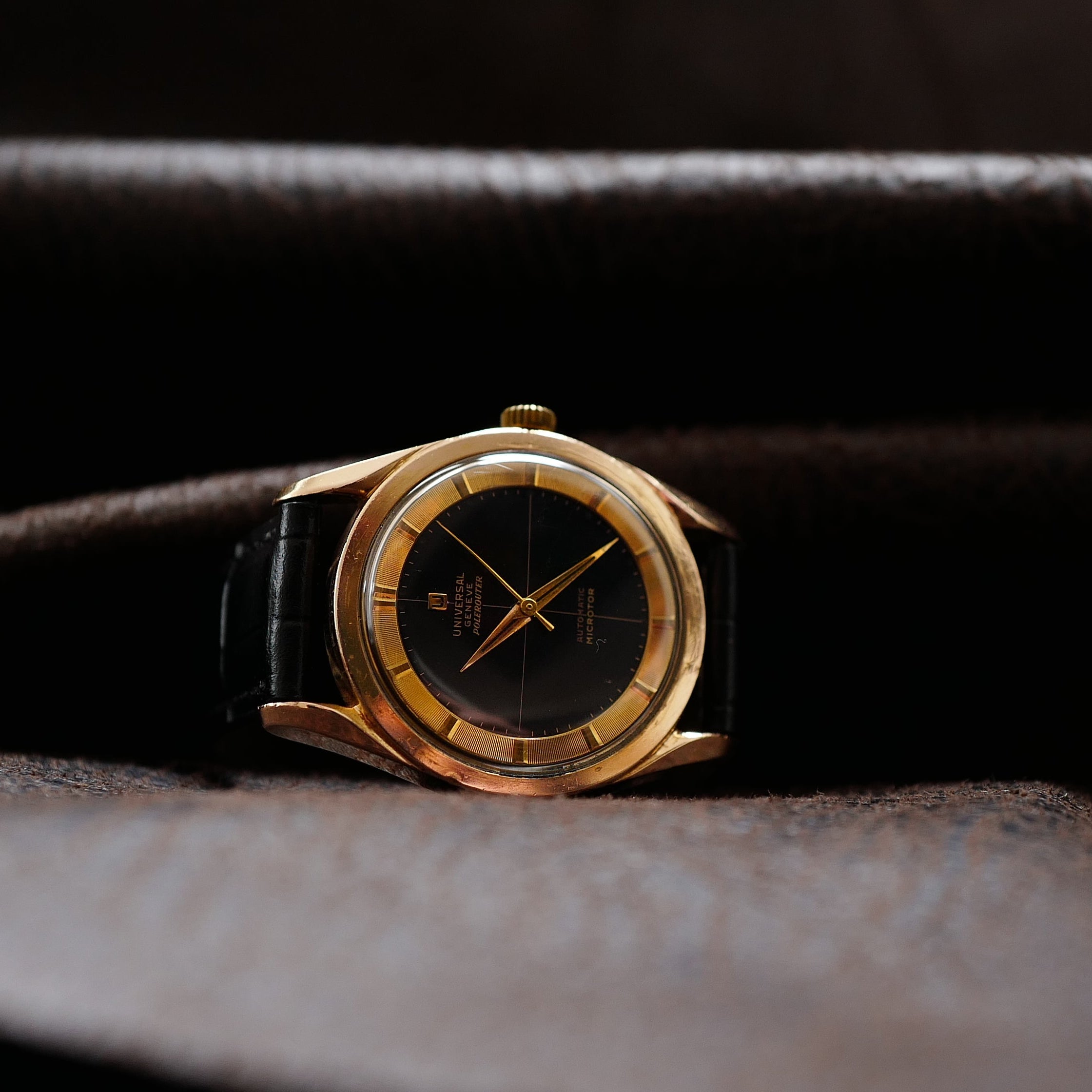Universal Genève Polerouter Gold Black Dial