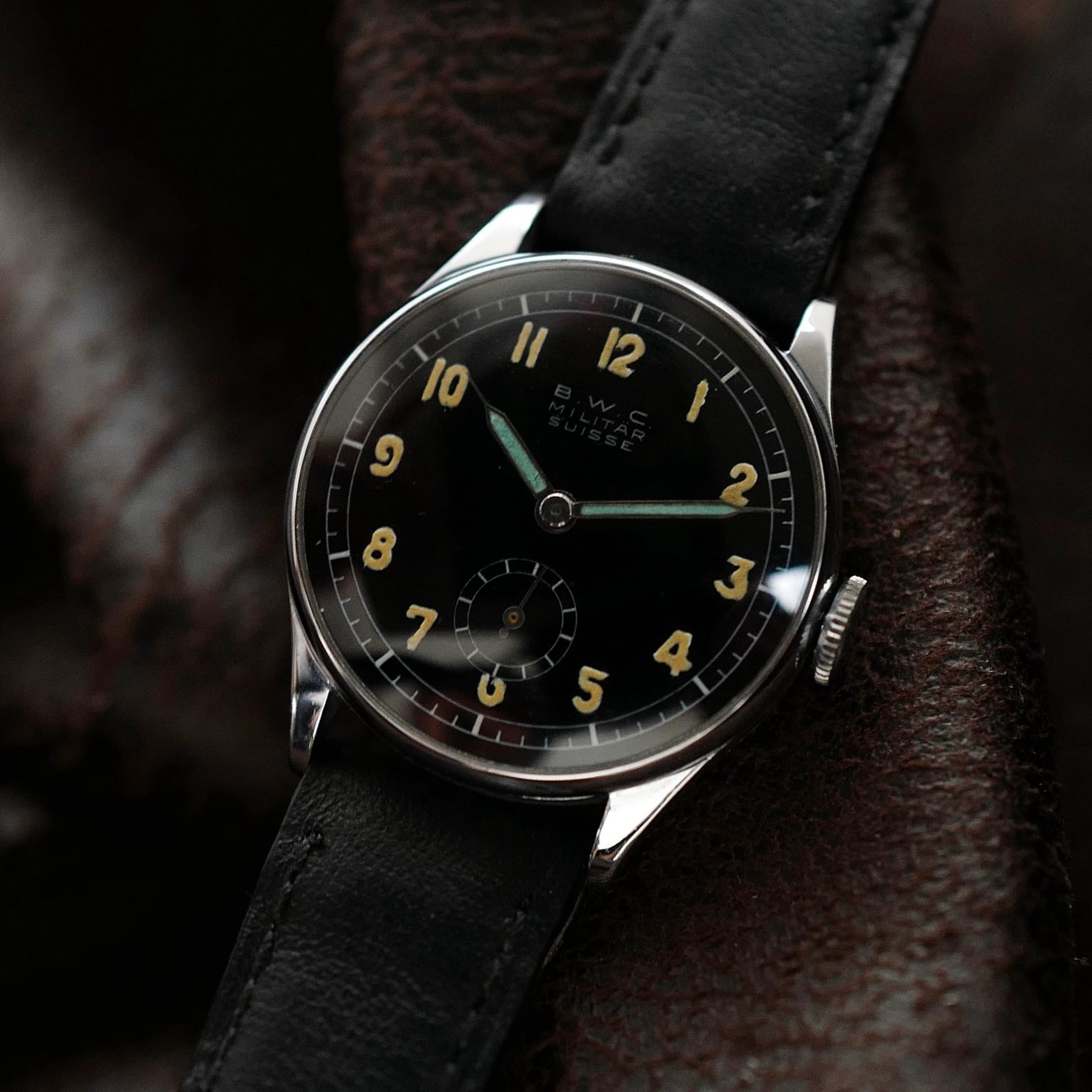 BWC Militar Suisse WWII N.O.S | Neuve de stock, cadran noir. 