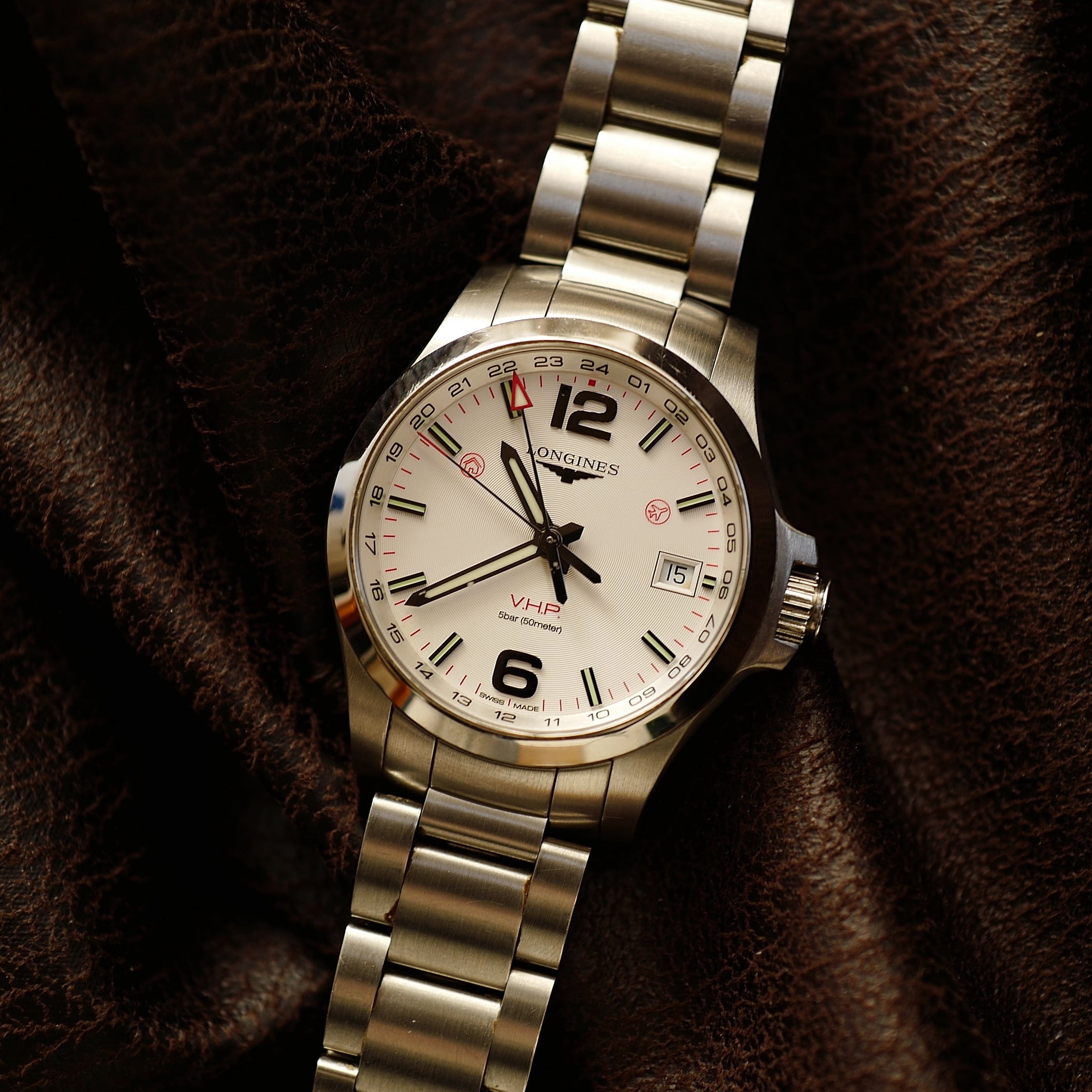 Longines Conquest VHP - GMT