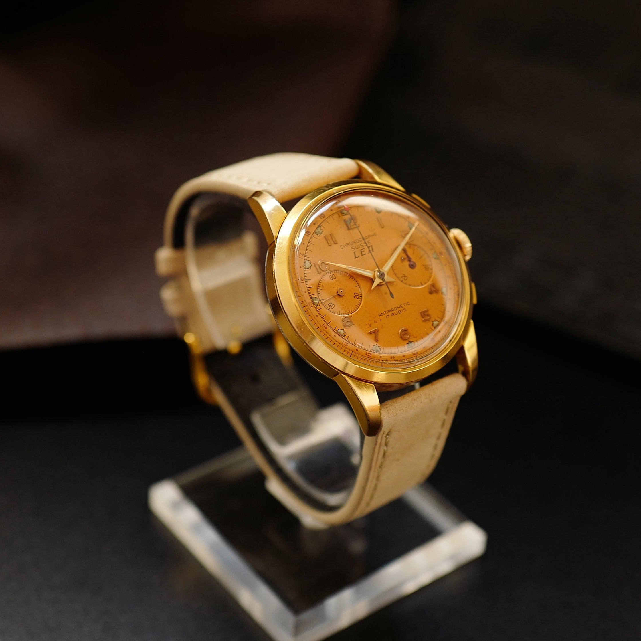 Chronographe Suisse Léa Salmon Dial - 1950's