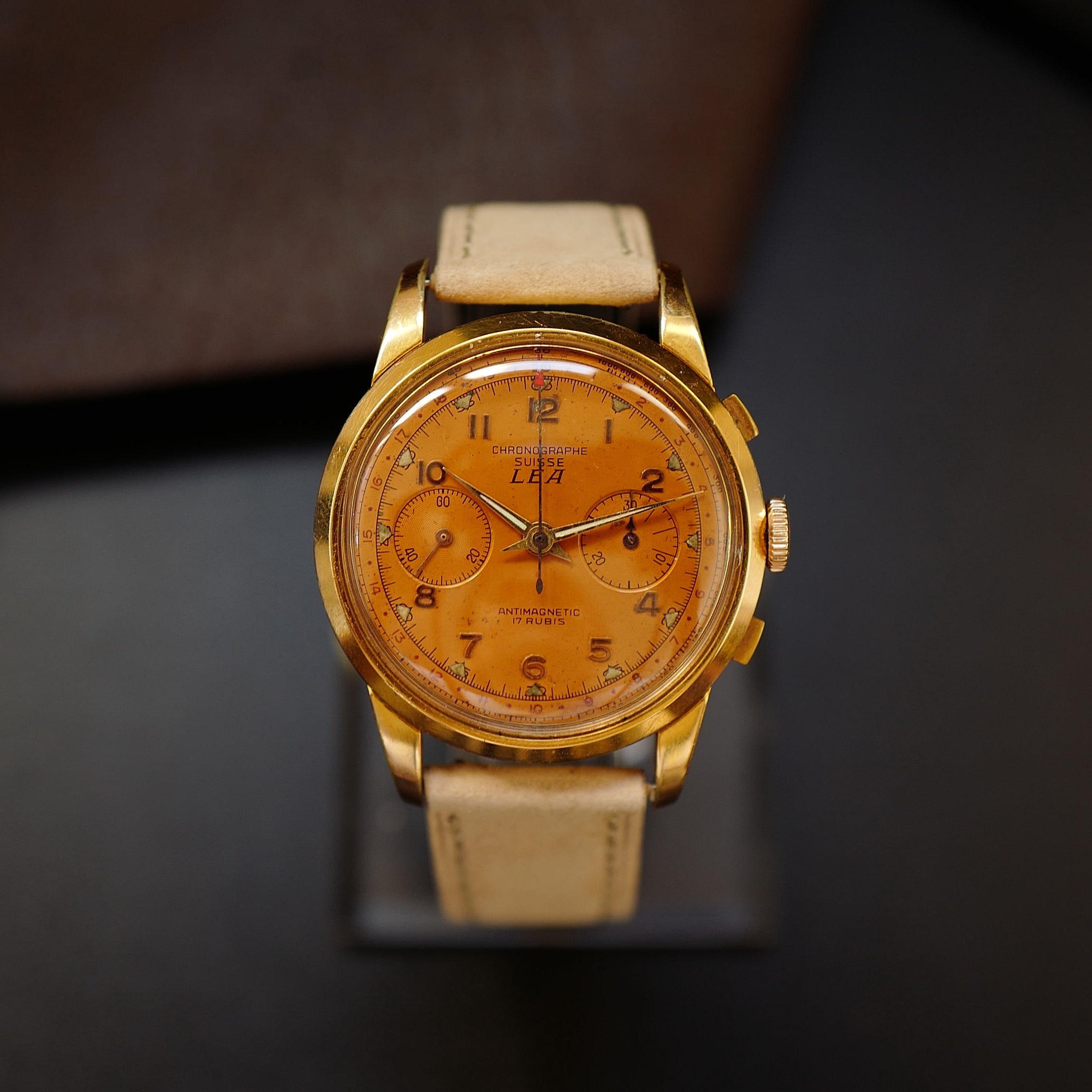 Chronographe Suisse Léa Salmon Dial - 1950's