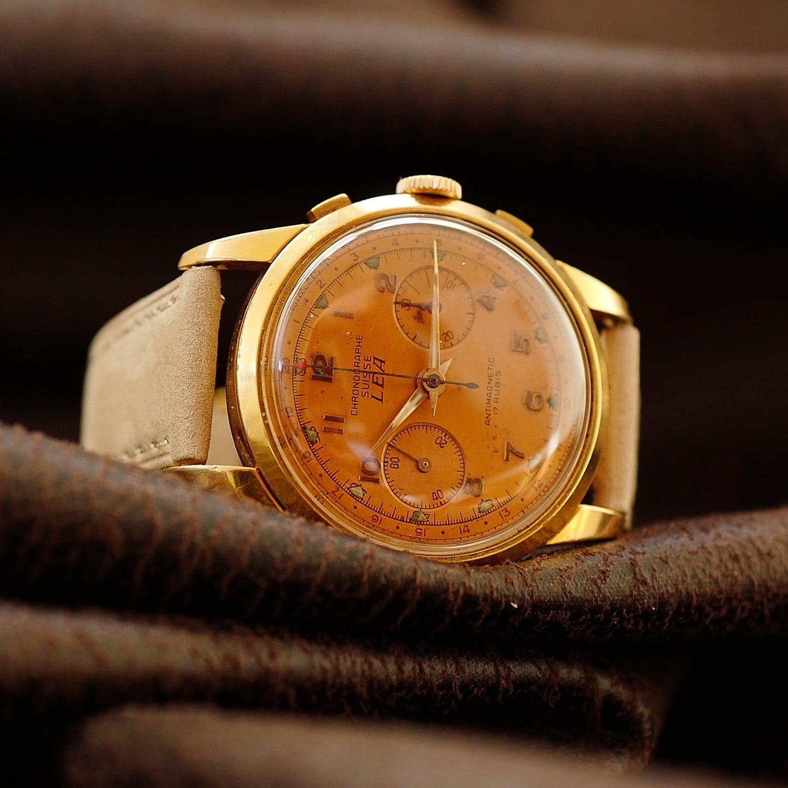 Chronographe Suisse Léa Salmon Dial - 1950's