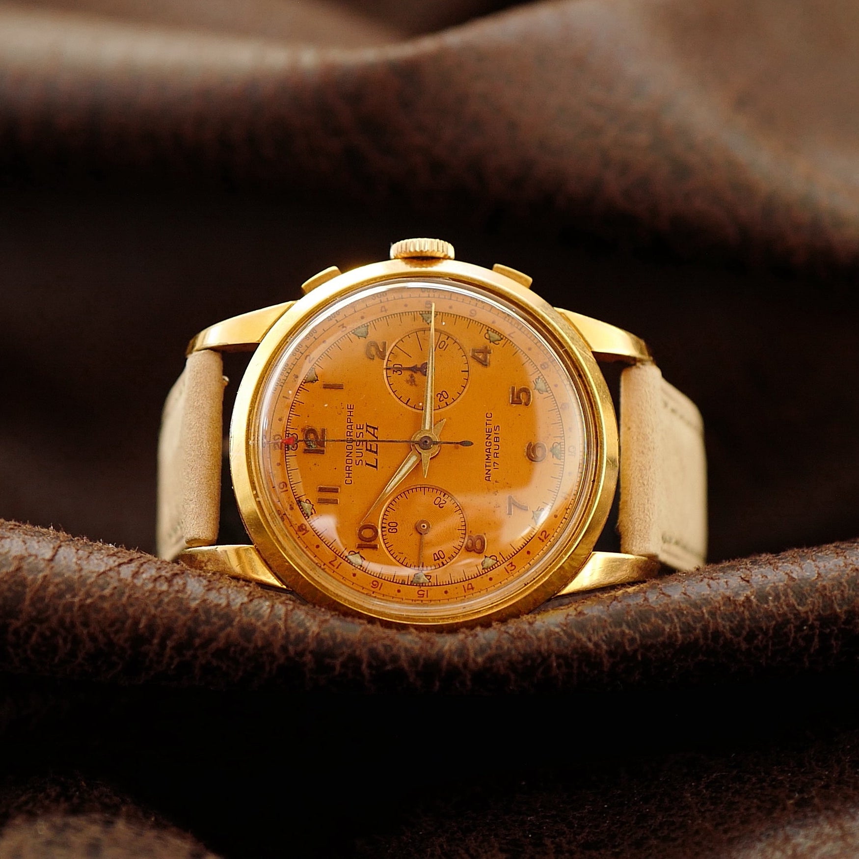 Chronographe Suisse Léa Salmon Dial - 1950's