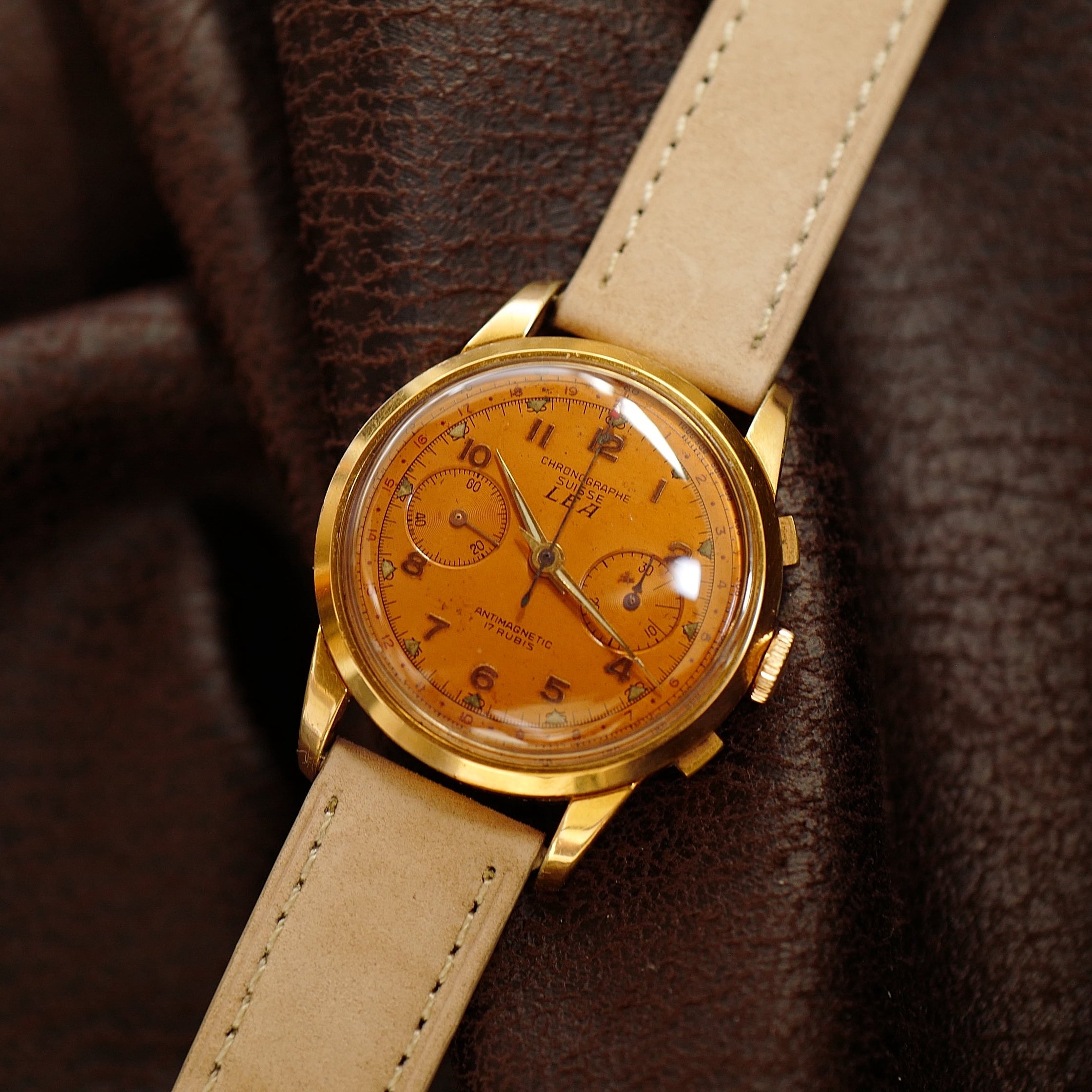 Chronographe Suisse Léa Salmon Dial - 1950's