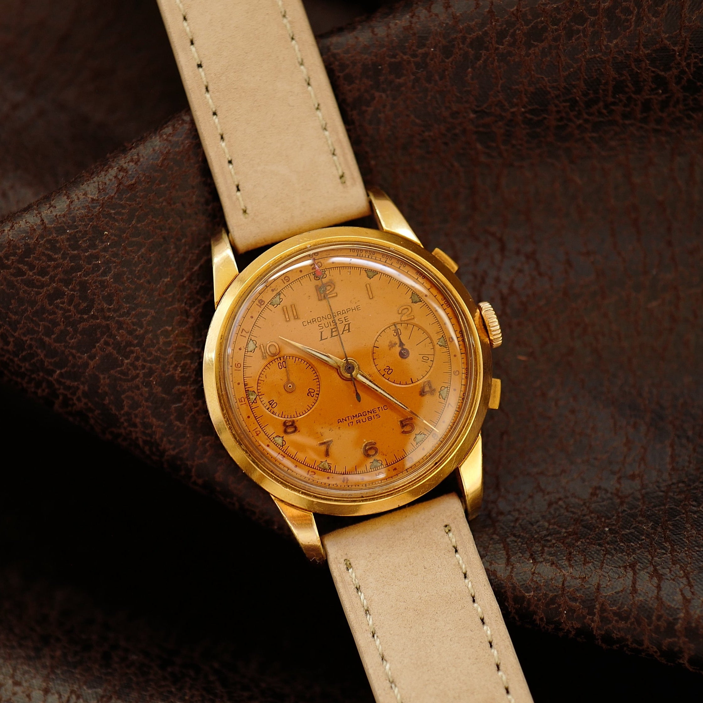 Chronographe Suisse Léa Salmon Dial - 1950's