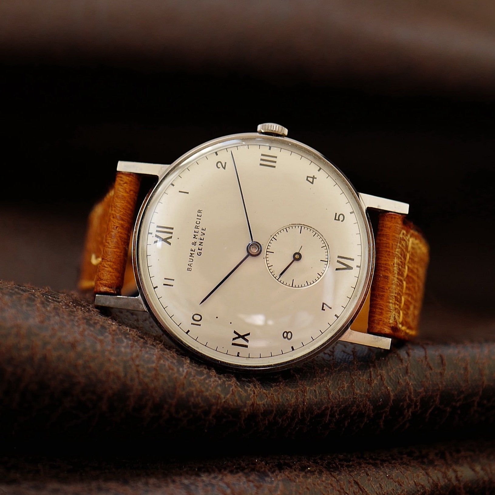 Baume & Mercier Calatrava Bauhaus - Oversize Case 1950s N.O.S