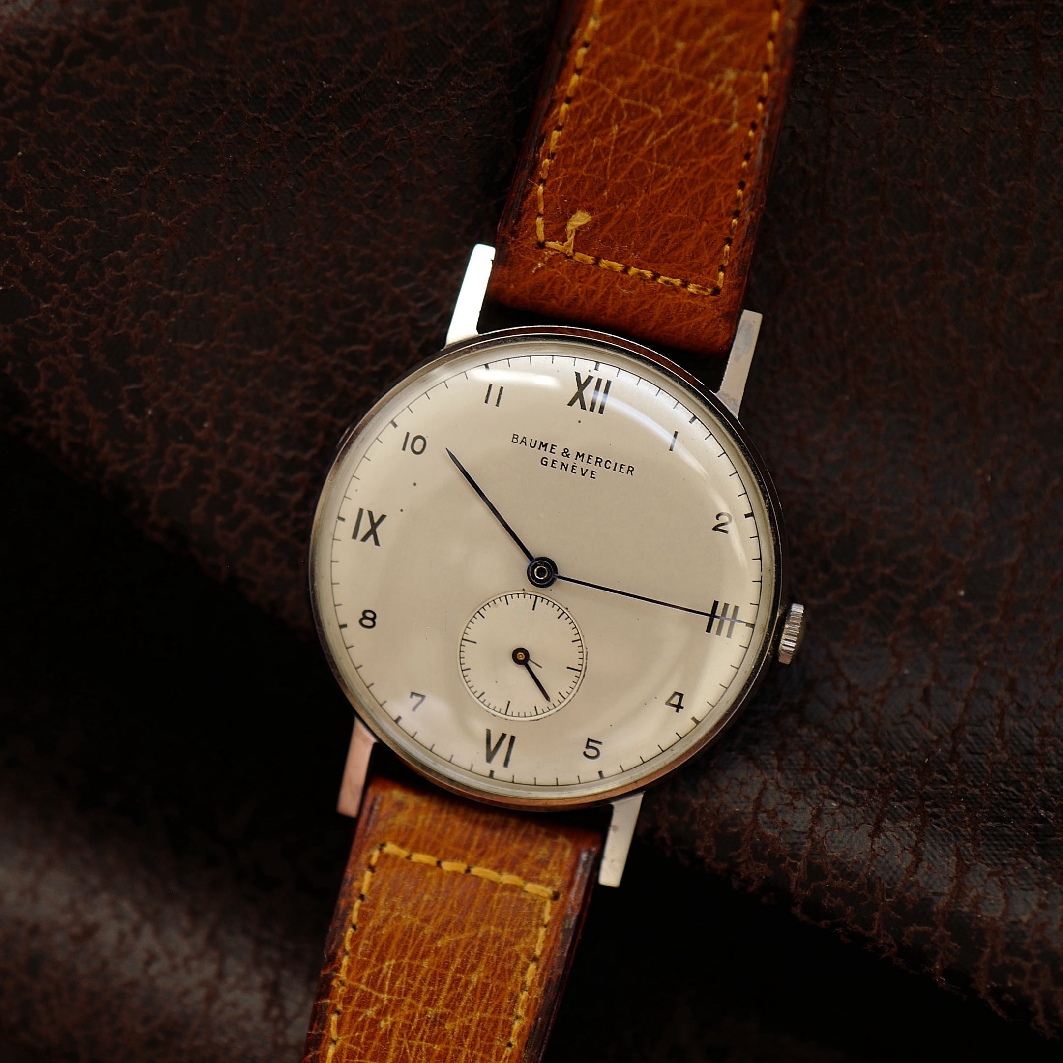 Baume & Mercier Calatrava Bauhaus - Oversize Case 1950s N.O.S