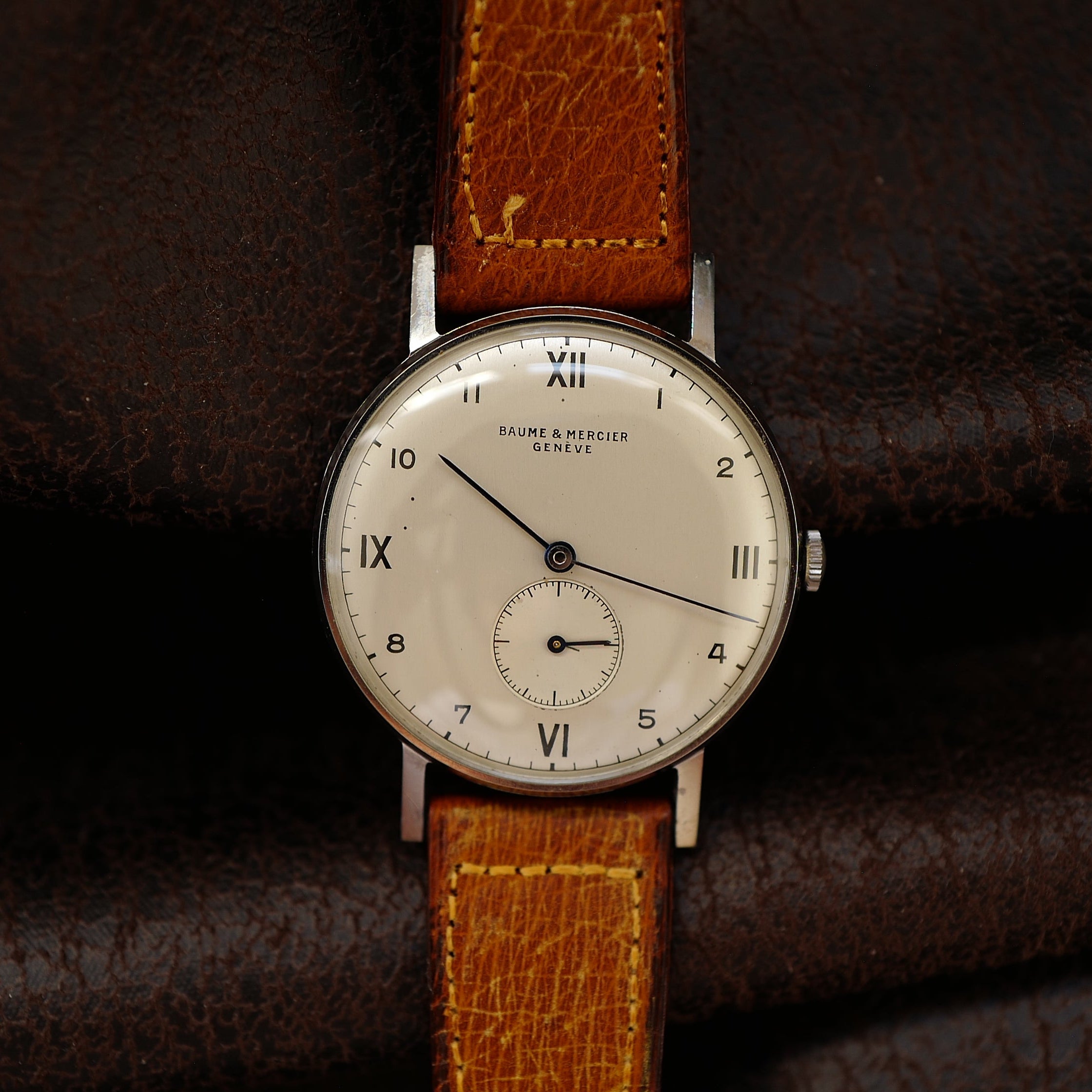 Baume & Mercier Calatrava Bauhaus - Oversize Case 1950s N.O.S