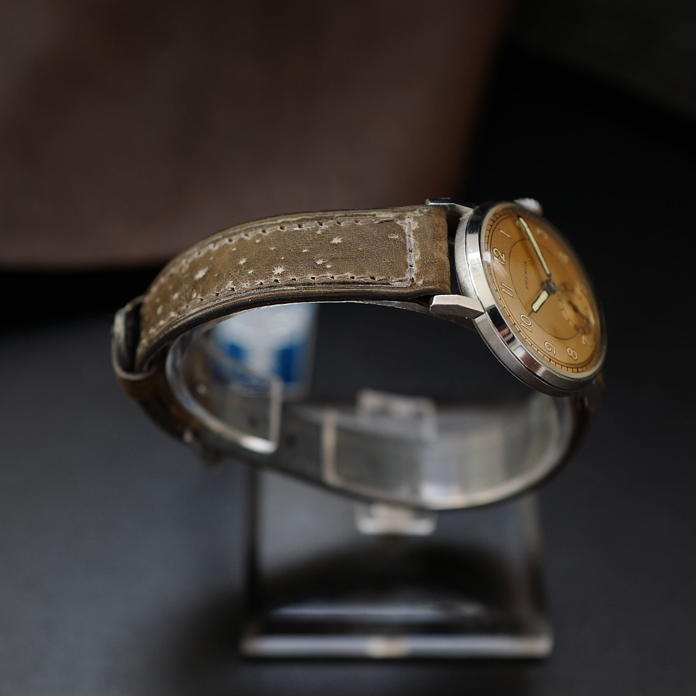 Montre Frenca Calatrava deux tons en bronze, cadran vintage, design WWII Buser Frères, modèle N.O.S avec bracelet en cuir marron