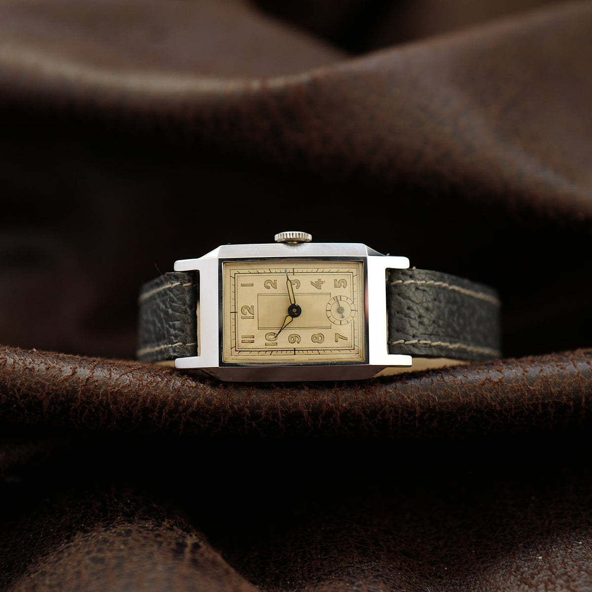 Mesa Type Tank Two Tone - Art Deco 1930’s