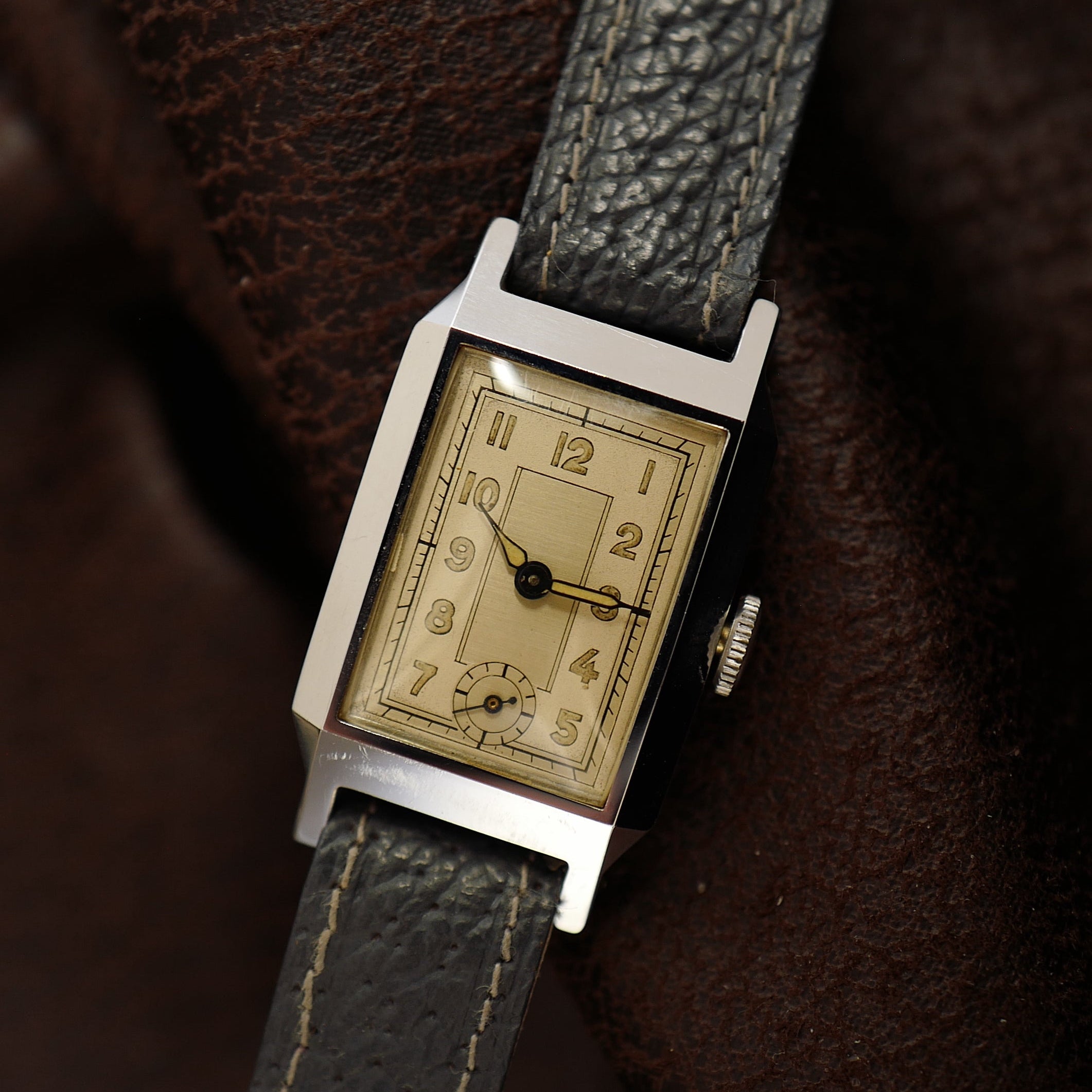 Mesa Type Tank Two Tone - Art Deco 1930’s