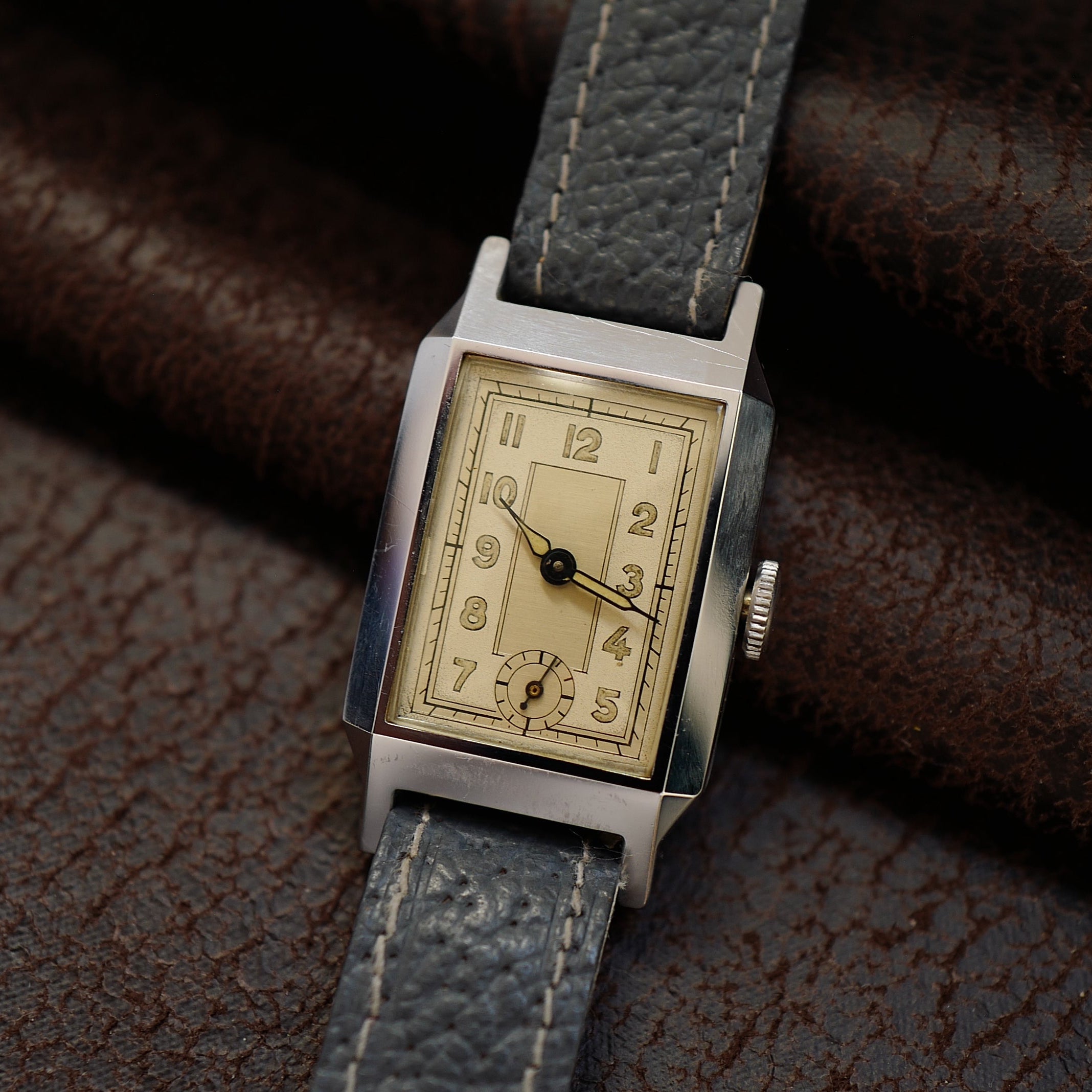 Mesa Type Tank Two Tone - Art Deco 1930’s