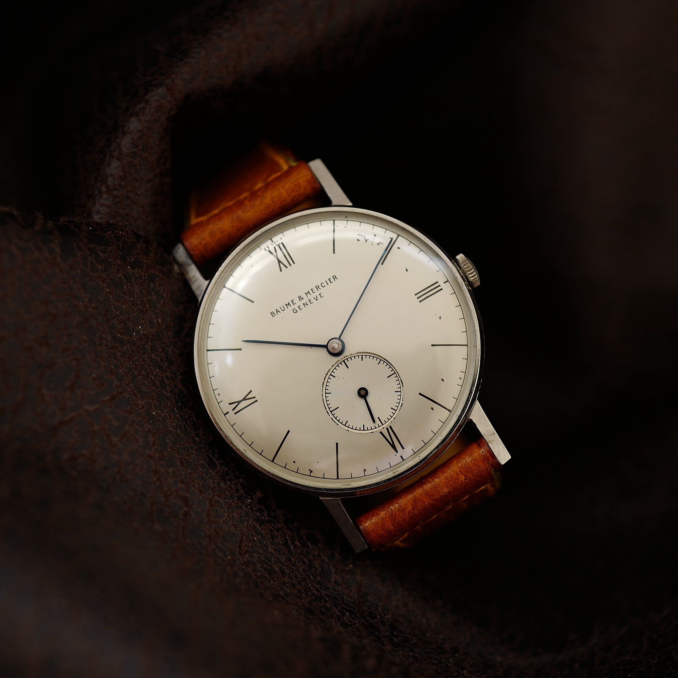 Baume & Mercier Calatrava Bauhaus - Oversize Case 1950s N.O.S