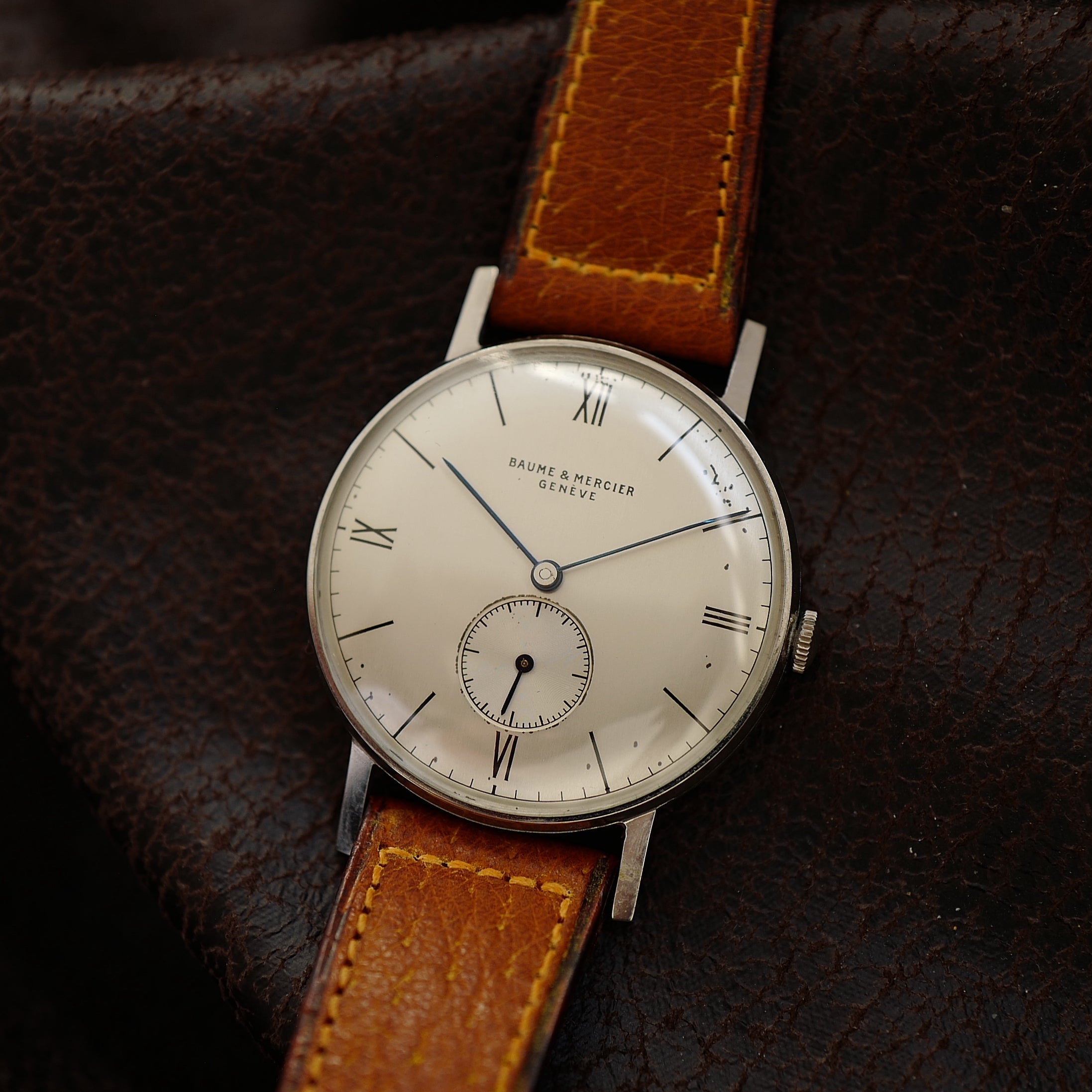 Baume & Mercier Calatrava Bauhaus - Oversize Case 1950s N.O.S