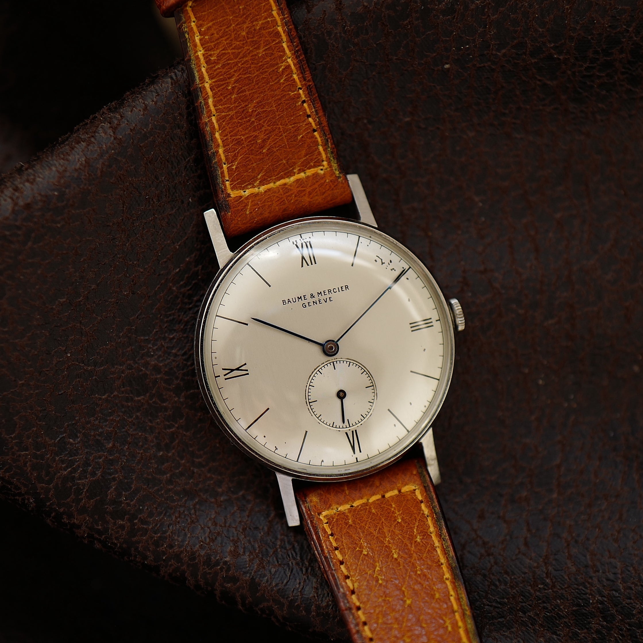 Baume & Mercier Calatrava Bauhaus - Oversize Case 1950s N.O.S