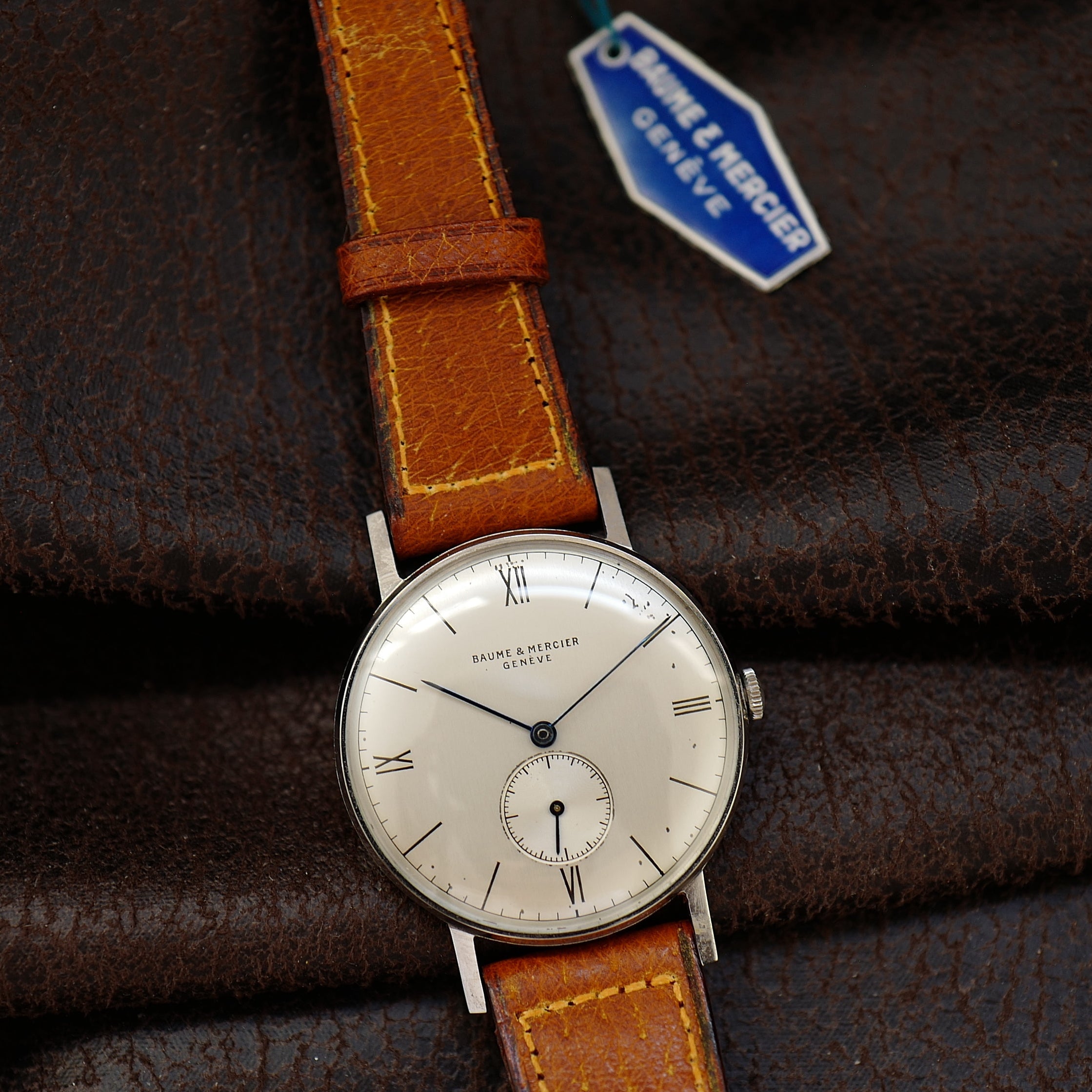 Baume & Mercier Calatrava Bauhaus - Oversize Case 1950s N.O.S