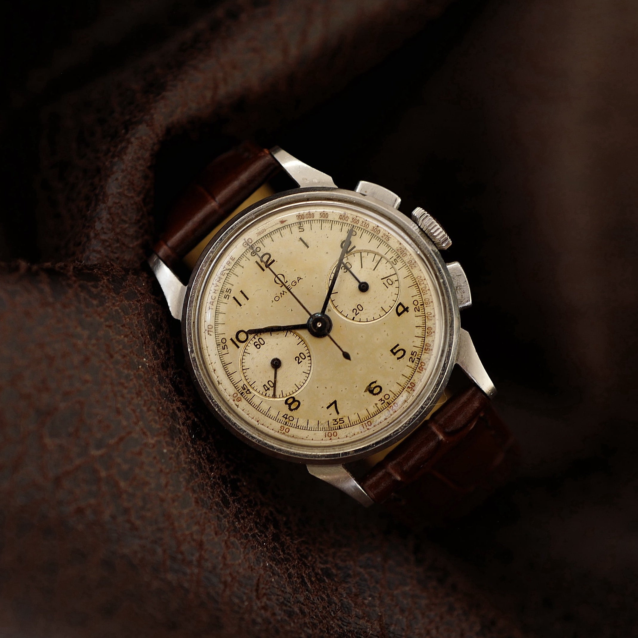 Omega Chronograph Faceted Lugs 1940s - (2276-1) 27CHRO