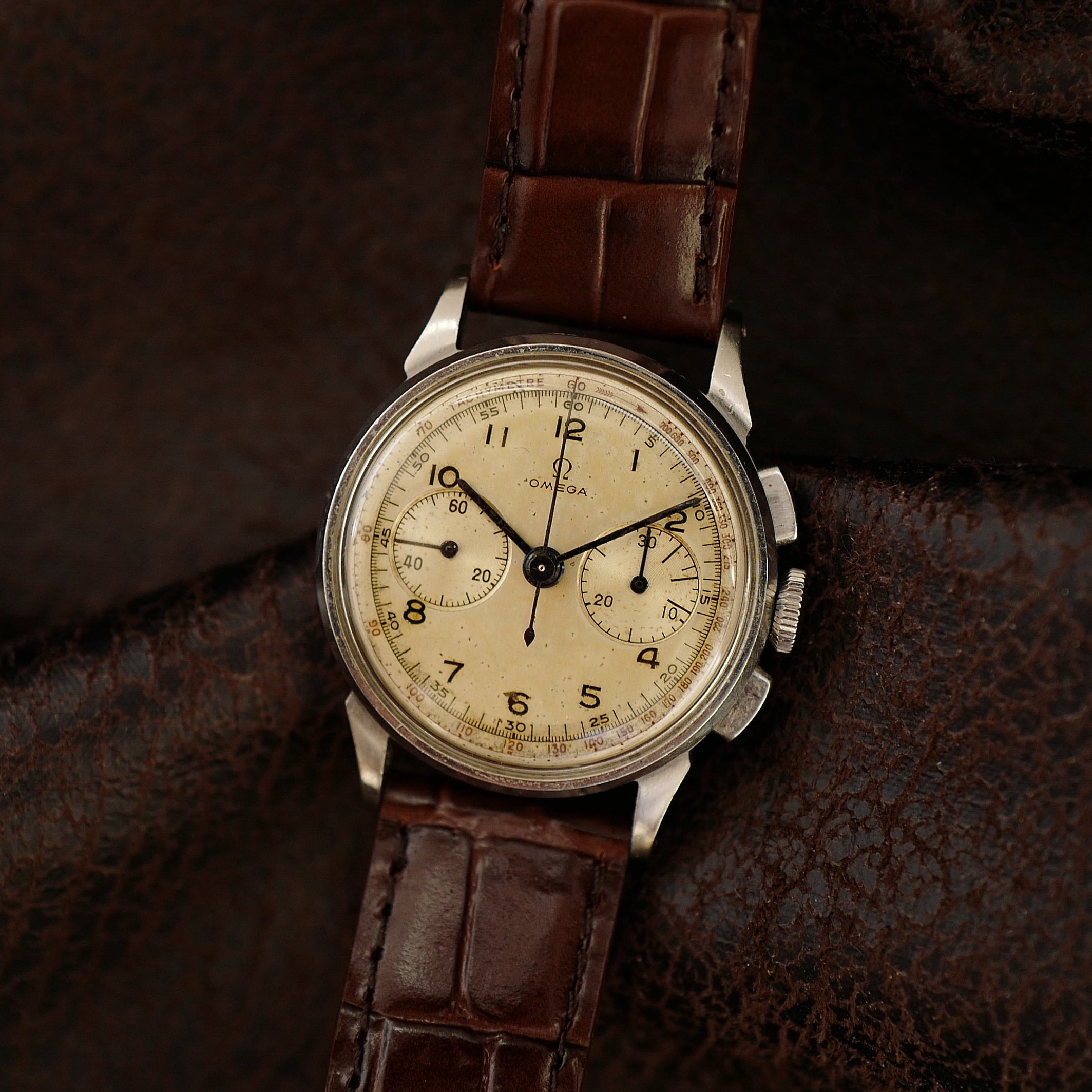 Omega Chronograph Faceted Lugs 1940s - (2276-1) 27CHRO