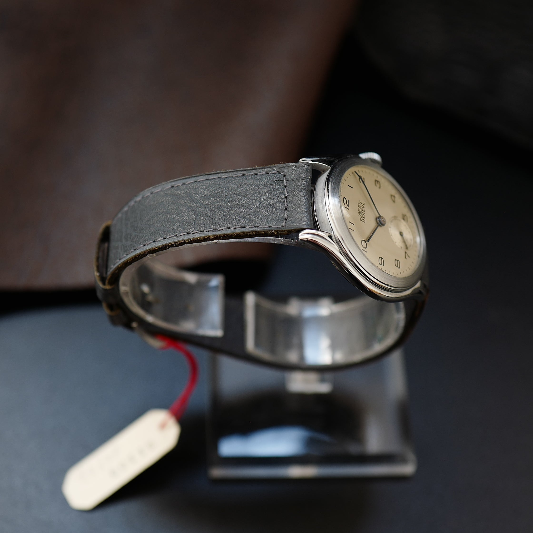 Uweco Genève Small Second (Universal Watch Company) N.O.S 1936